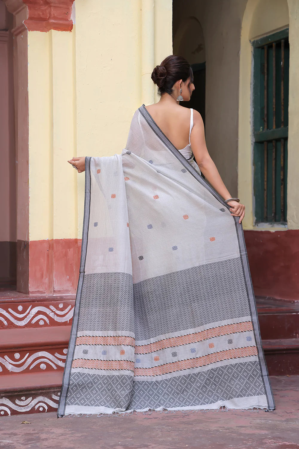 Handloom White & Black Pure Cotton Saree-Sutra Art of Clothing