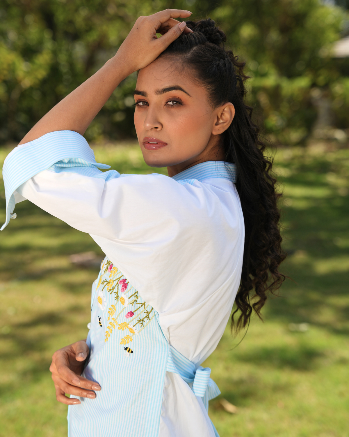 Tanniishaa Hand-Embroidered Short Dress – hand-embroidered 100% cotton – RASRA MAI