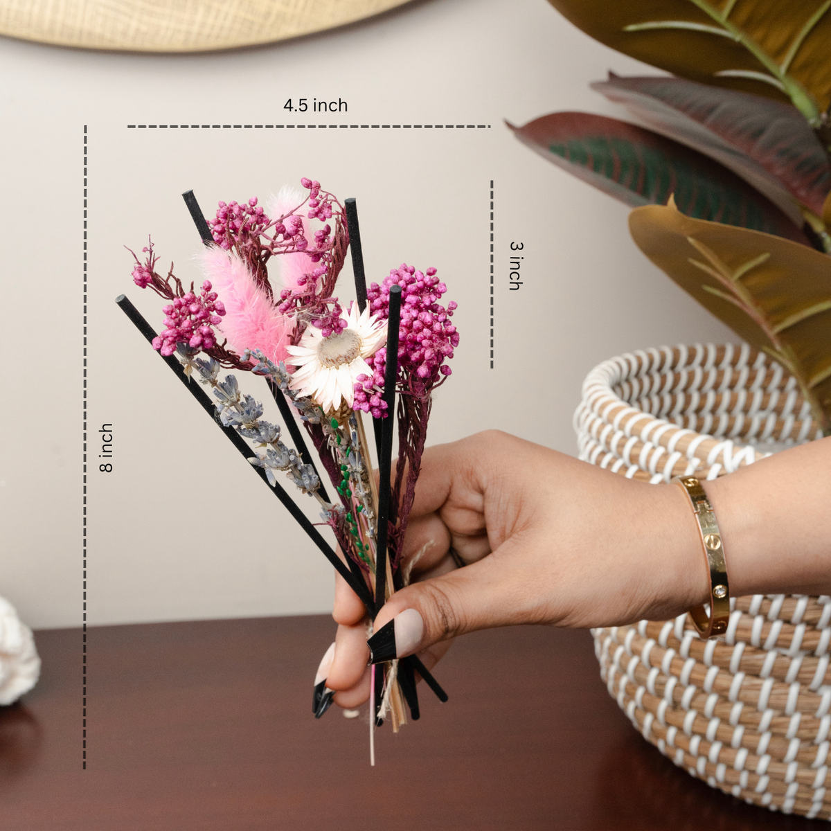 Blush Aroma Diffuser Garden | Reed Diffuser Gift Set with Dried Flowers - https://artecasa.in/