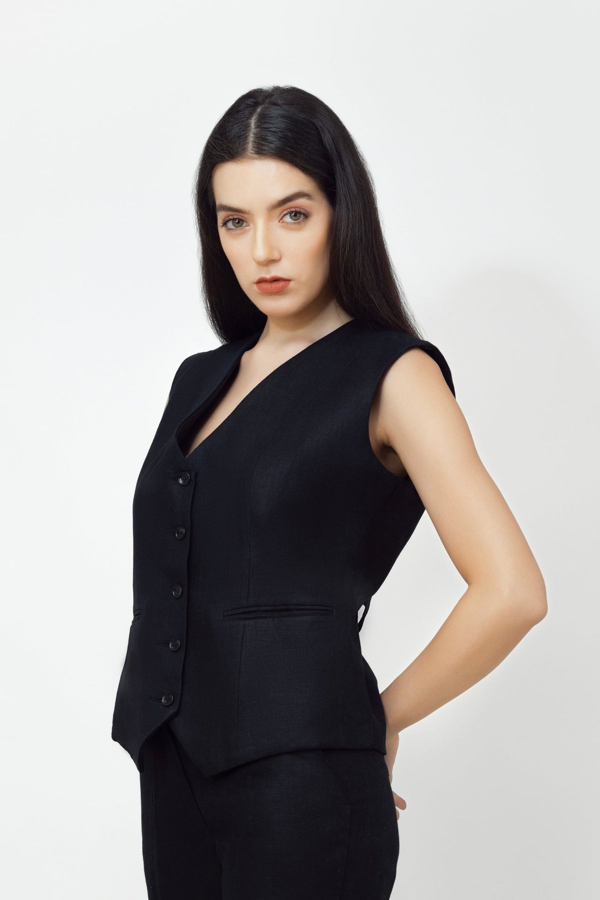 Dove - Woman linen vest adamleaves