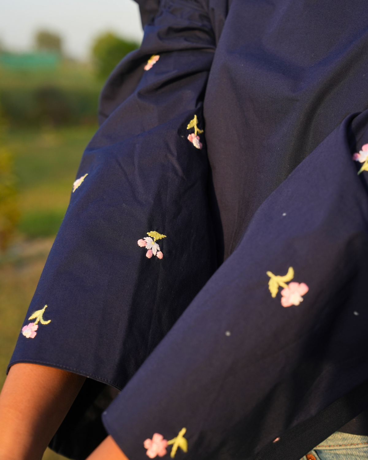 Adete Hand-Embroidered Top – hand-embroidered 100% cotton – RASRA MAI