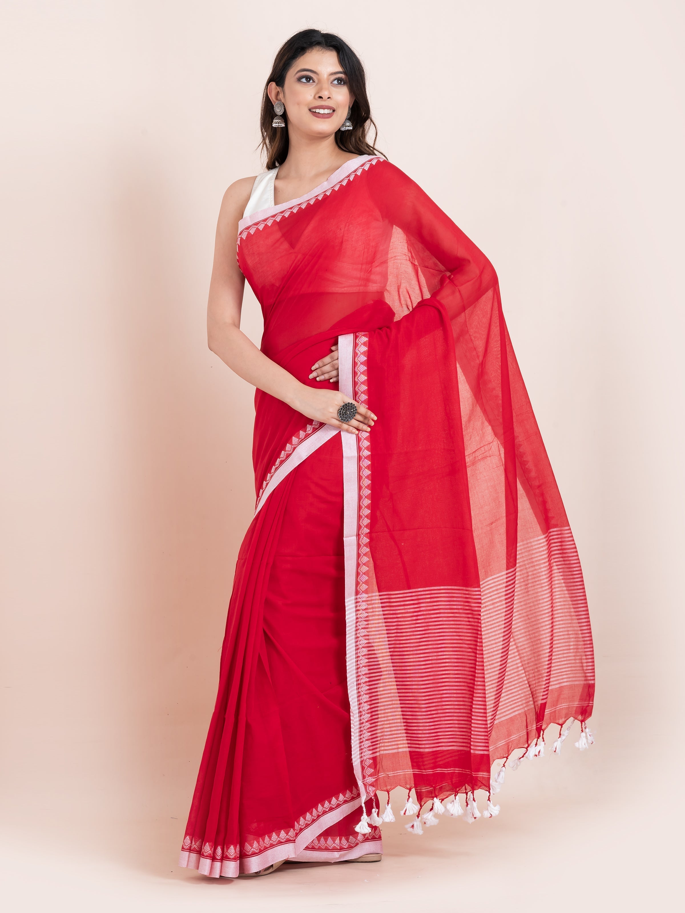 sada lal par saree,lal par sada saree look,lal par saree,lal par sada saree cotton,lal sada saree,sada saree,laal paar saree,sada saree lal par,lal par sada saree price,lal par sada saree handloom