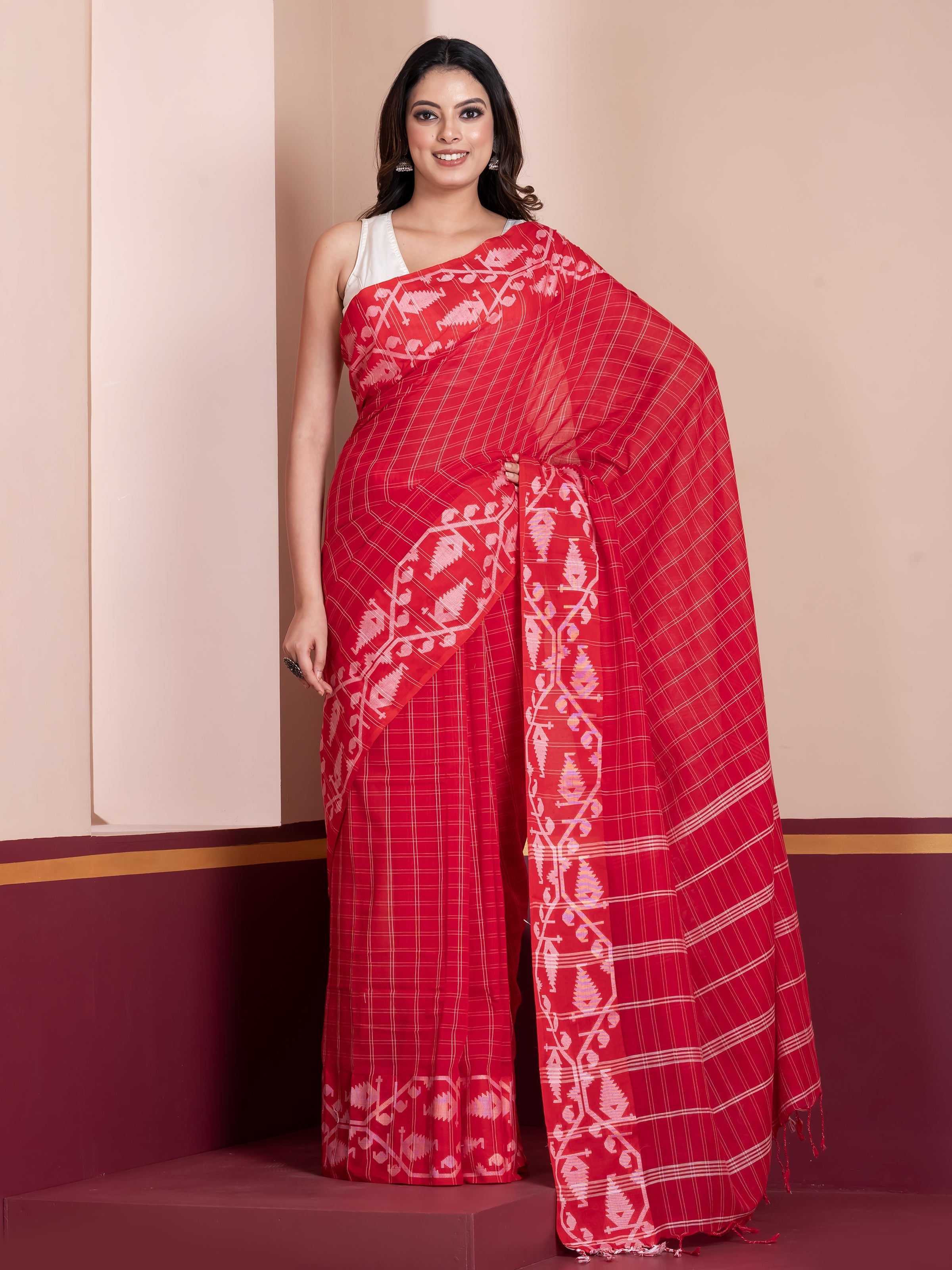 Shop AaMe Jamdani saree in breathable red white khaadi cotton for Durga Puja