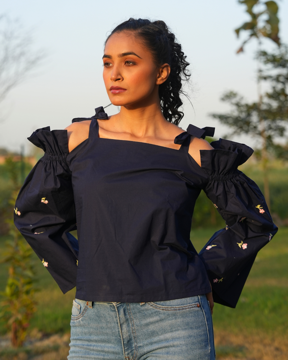Adete Hand-Embroidered Top – hand-embroidered 100% cotton – RASRA MAI