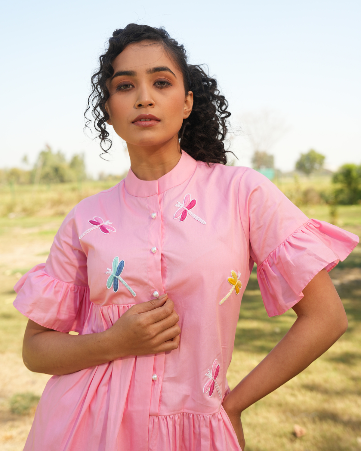 Aasshna Hand-Embroidered Short Dress – hand-embroidered 100% cotton – RASRA MAI