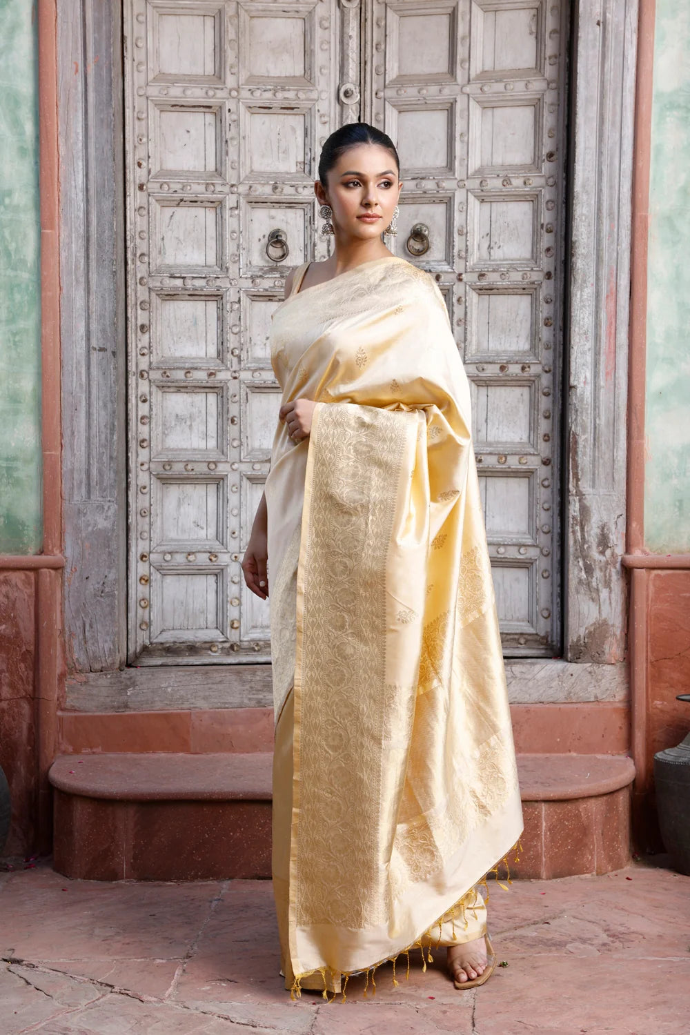 Handloom Cream Pure Silk Banarasi Saree-Sutra Art of Clothing