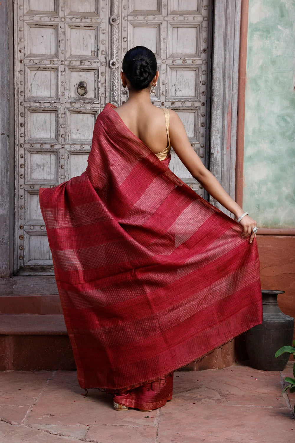 Handloom Maroon Gold Zari Checks Pure Silk Saree-Sutra Art of Clothing