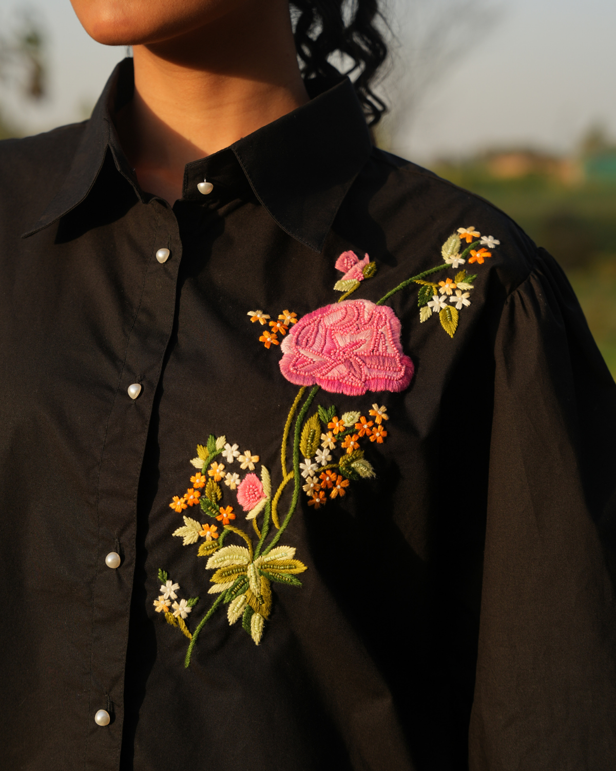 Ellli Hand-Embroidered Shirt – hand-embroidered 100% cotton – RASRA MAI