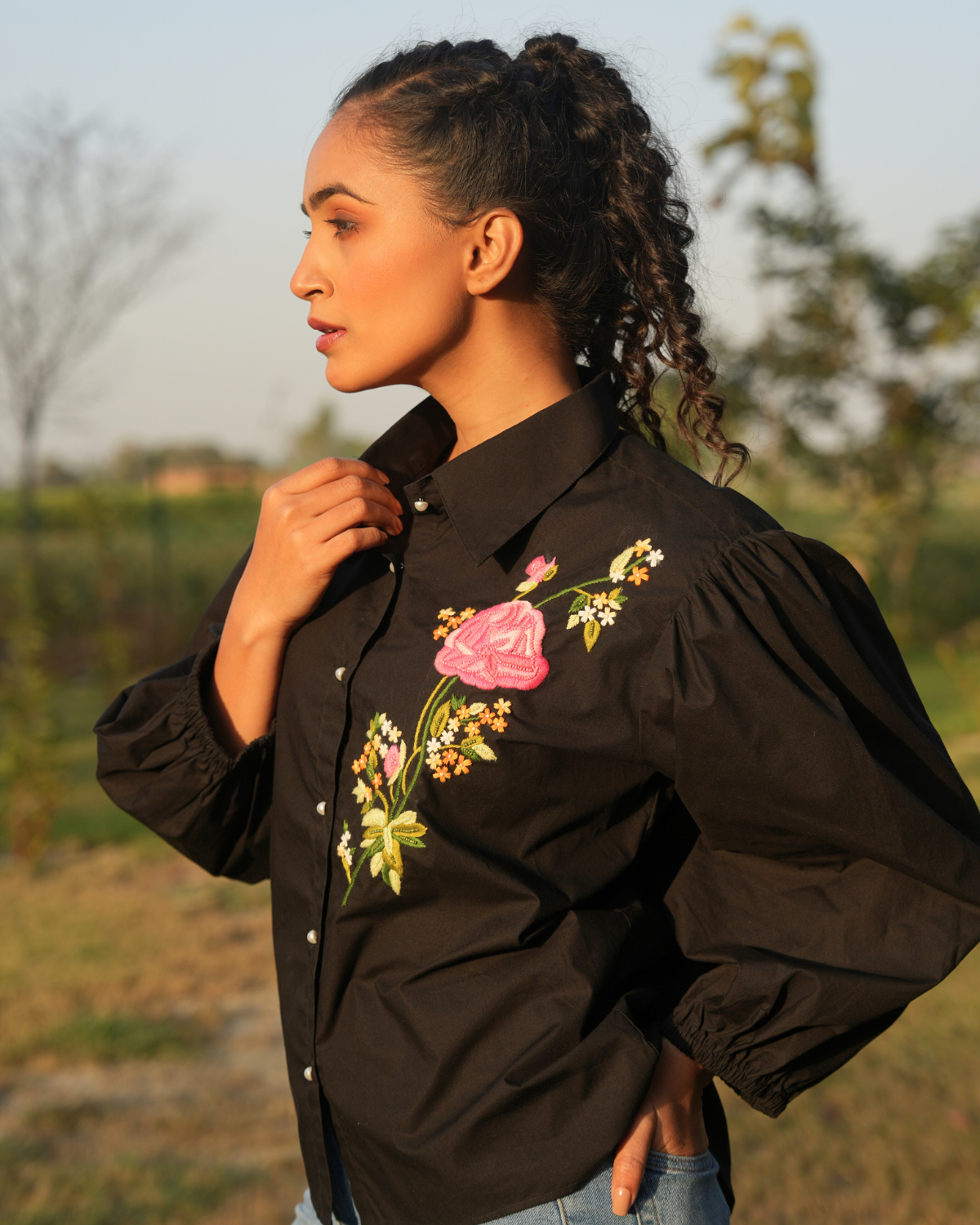 Ellli Hand-Embroidered Shirt – hand-embroidered 100% cotton – RASRA MAI