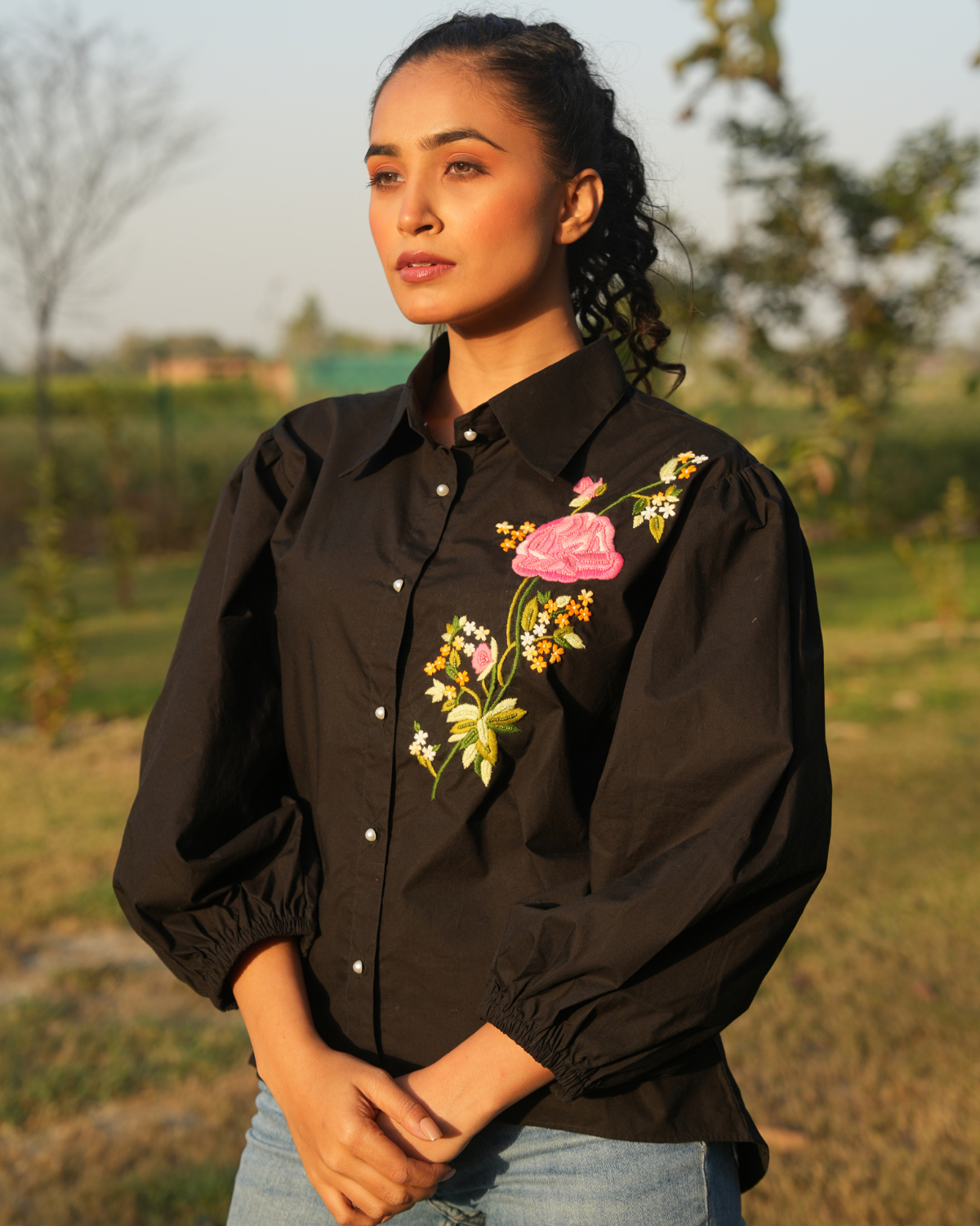 Ellli Hand-Embroidered Shirt – hand-embroidered 100% cotton – RASRA MAI