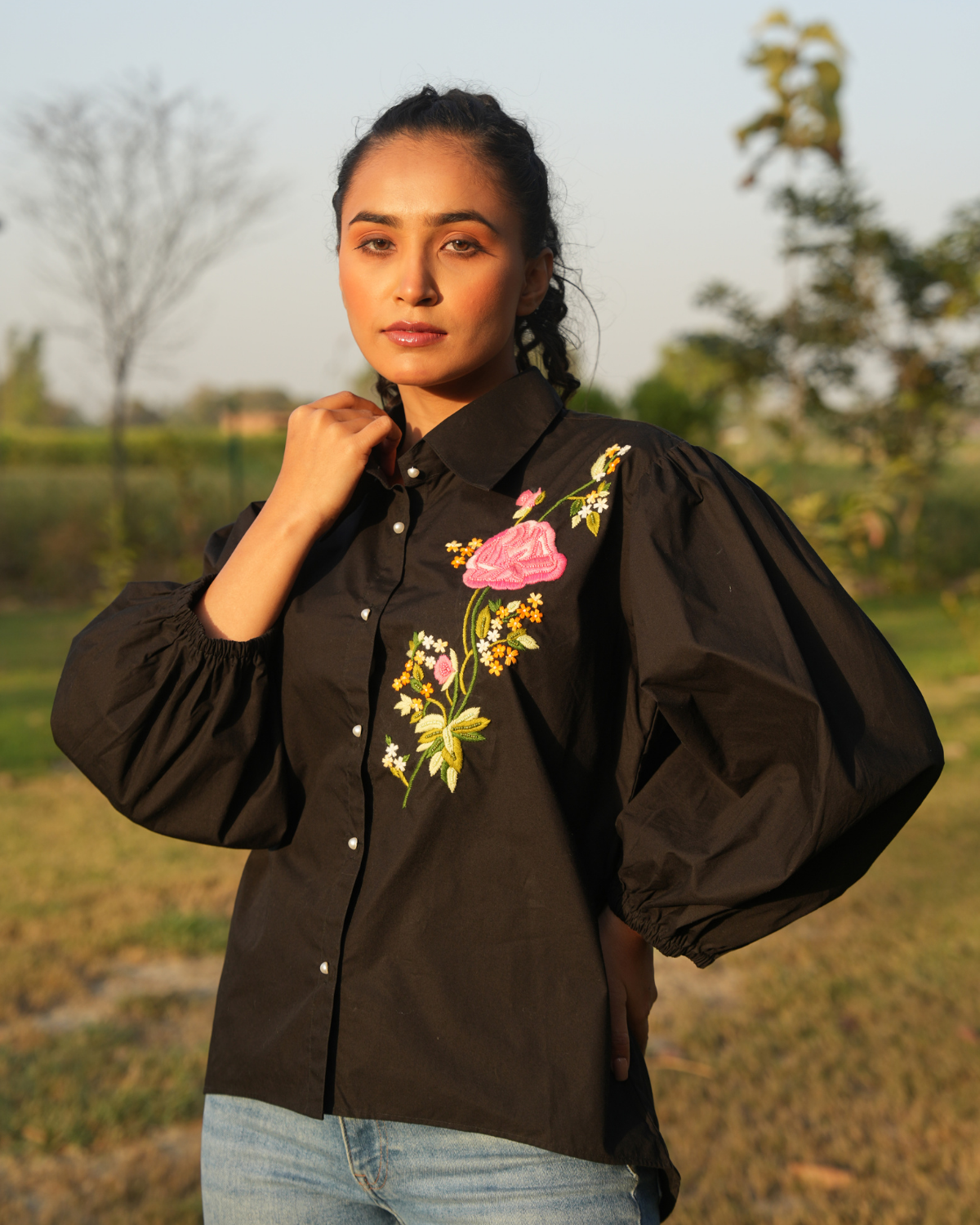 Ellli Hand-Embroidered Shirt – hand-embroidered 100% cotton – RASRA MAI