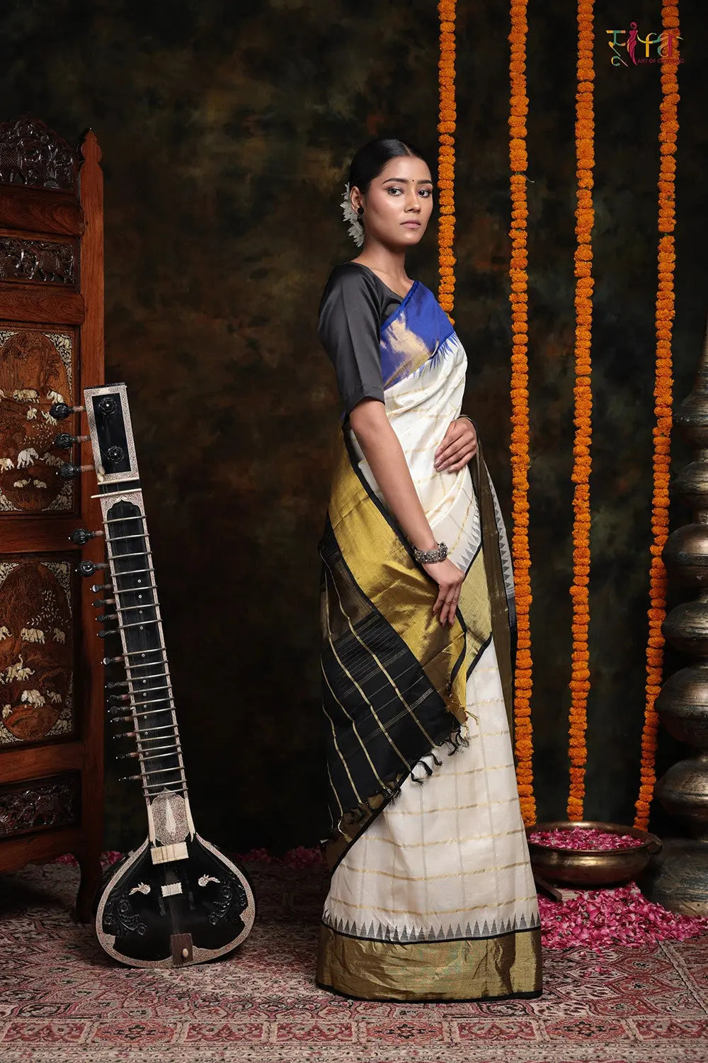Handloom Cream Kanchipattu Saree With Zari Checks-Sutra Art of Clothing