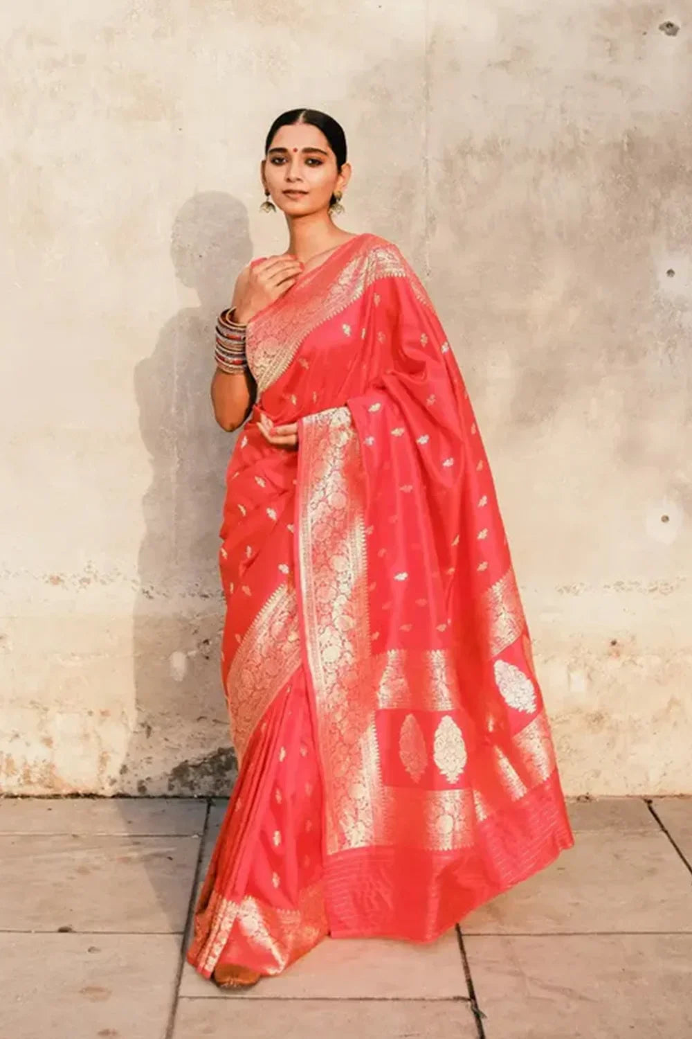 Handloom Red Pure Silk Banarasi Saree-Sutra Art of Clothing