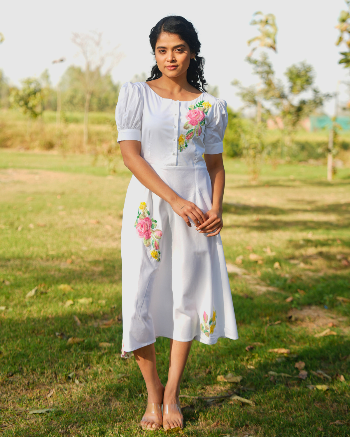 Jiyyaa Hand-Embroidered Midi Dress – hand-embroidered 100% cotton – RASRA MAI