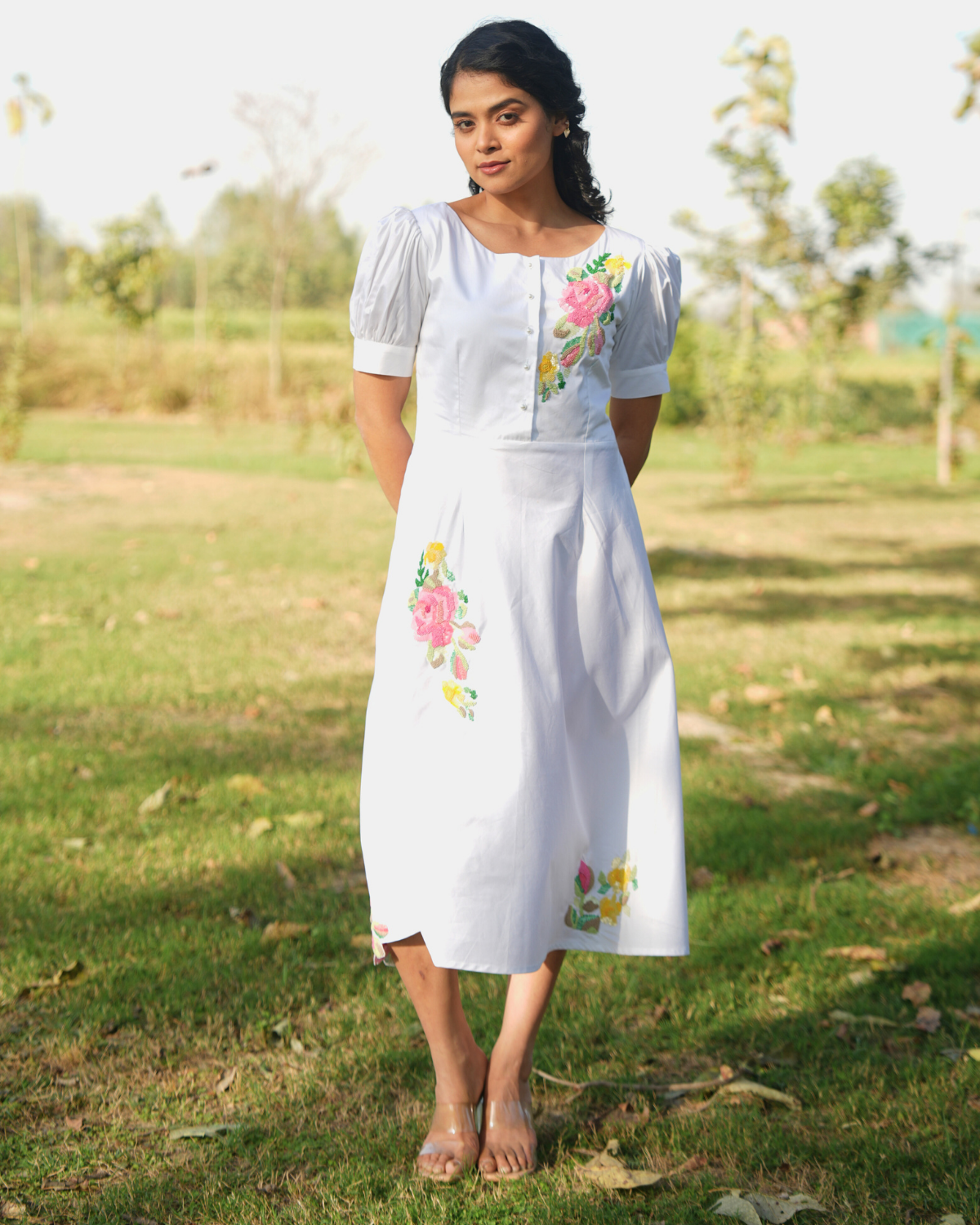 Jiyyaa Hand-Embroidered Midi Dress – hand-embroidered 100% cotton – RASRA MAI
