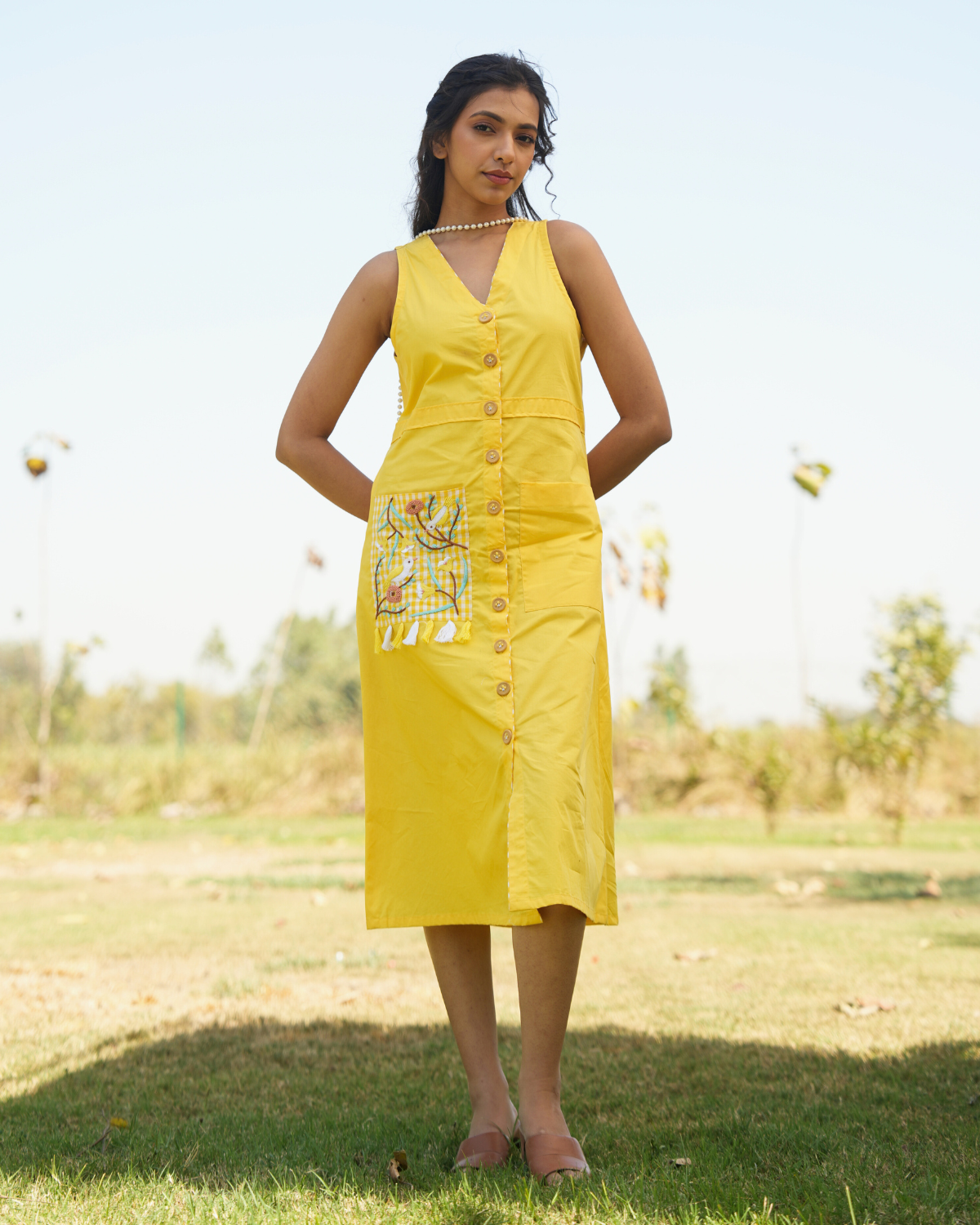 Divissha Hand-Embroidered Midi Dress – hand-embroidered 100% cotton – RASRA MAI