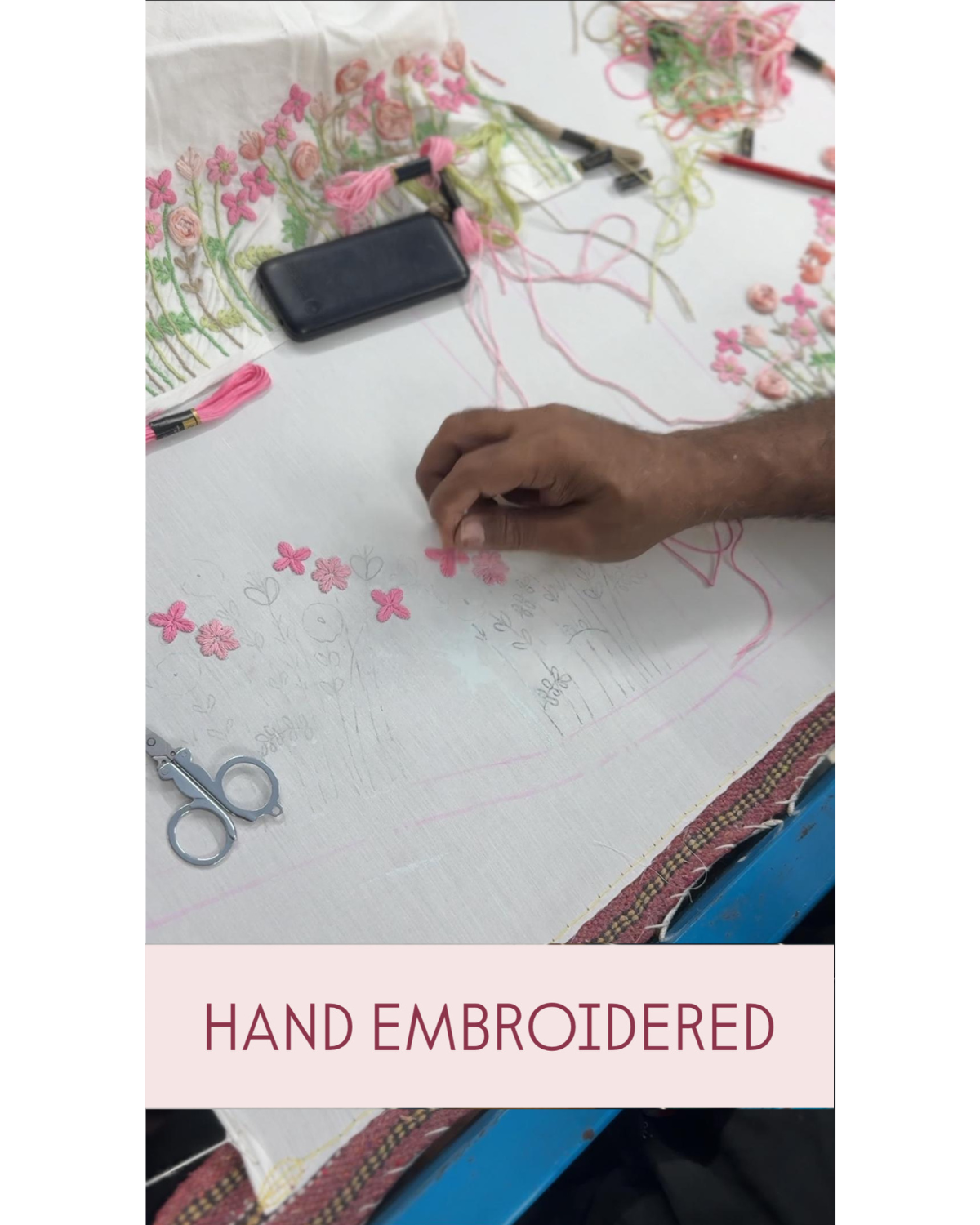 Vihani Hand-Embroidered Short Dress – hand-embroidered 100% cotton – RASRA MAI
