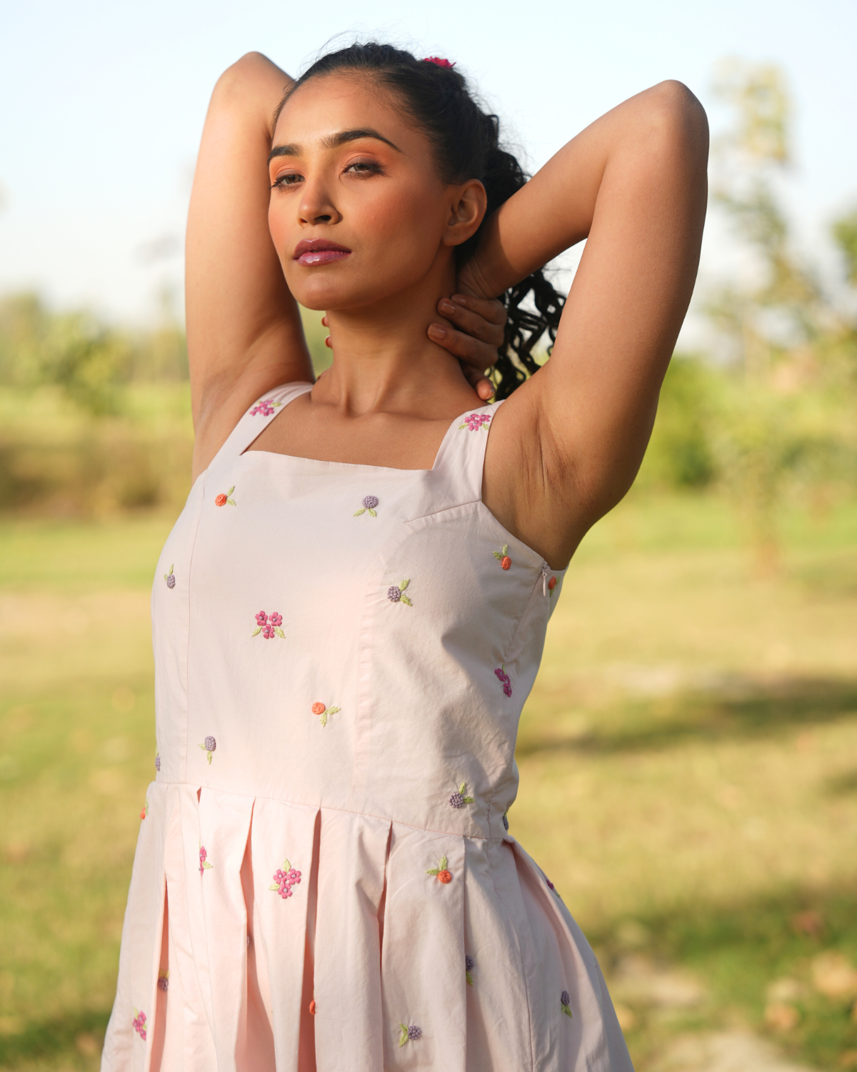 Rria Hand-Embroidered Jumpsuit – hand-embroidered 100% cotton – RASRA MAI