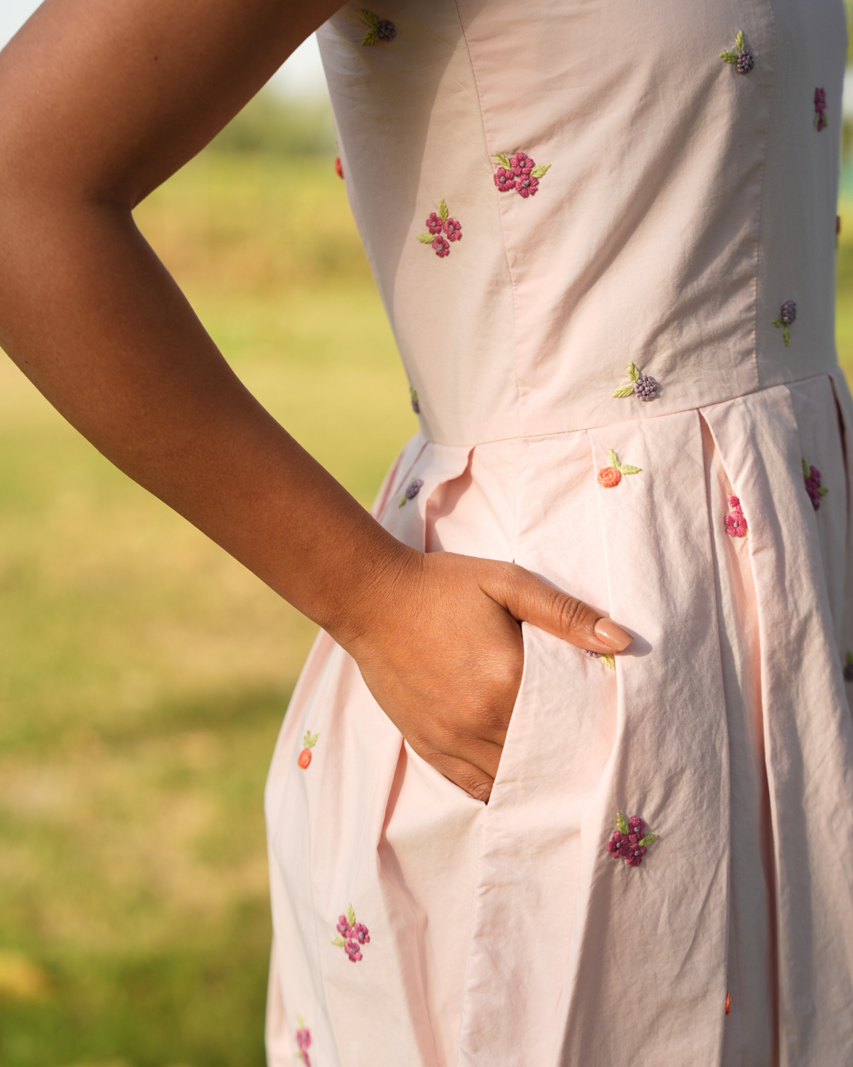 Rria Hand-Embroidered Jumpsuit – hand-embroidered 100% cotton – RASRA MAI