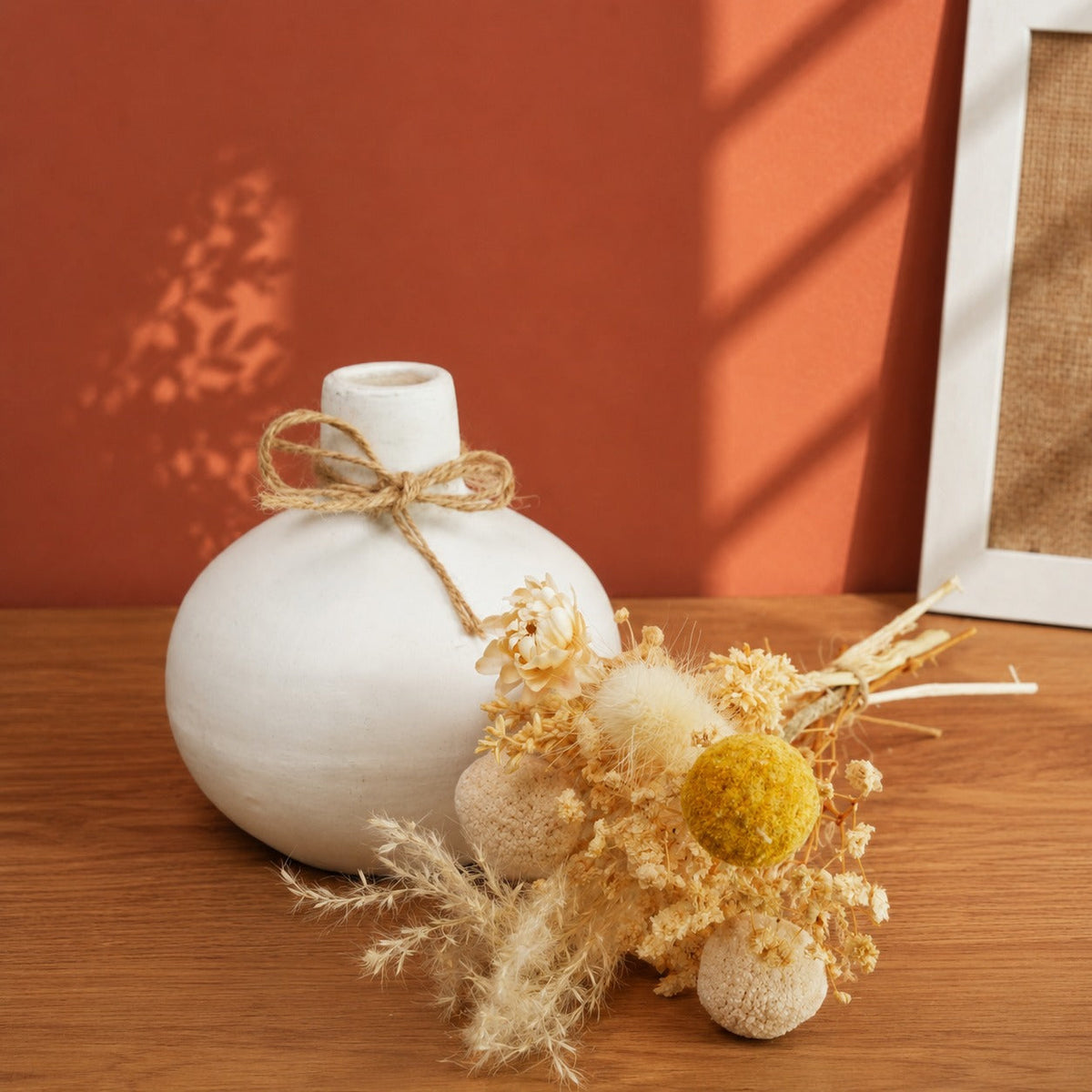 Moonstone Bloom Ceramic Vase with Dried Flowers | Elegant Home Décor - https://artecasa.in/