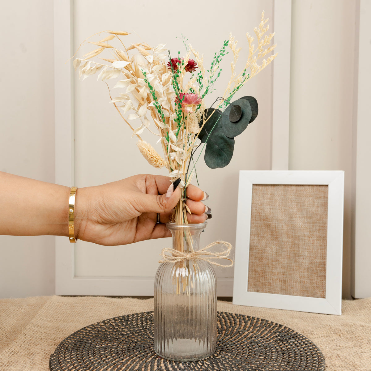 Crystal Bloom Clear Glass Vase with Dried Flowers | Modern Home Décor - https://artecasa.in/