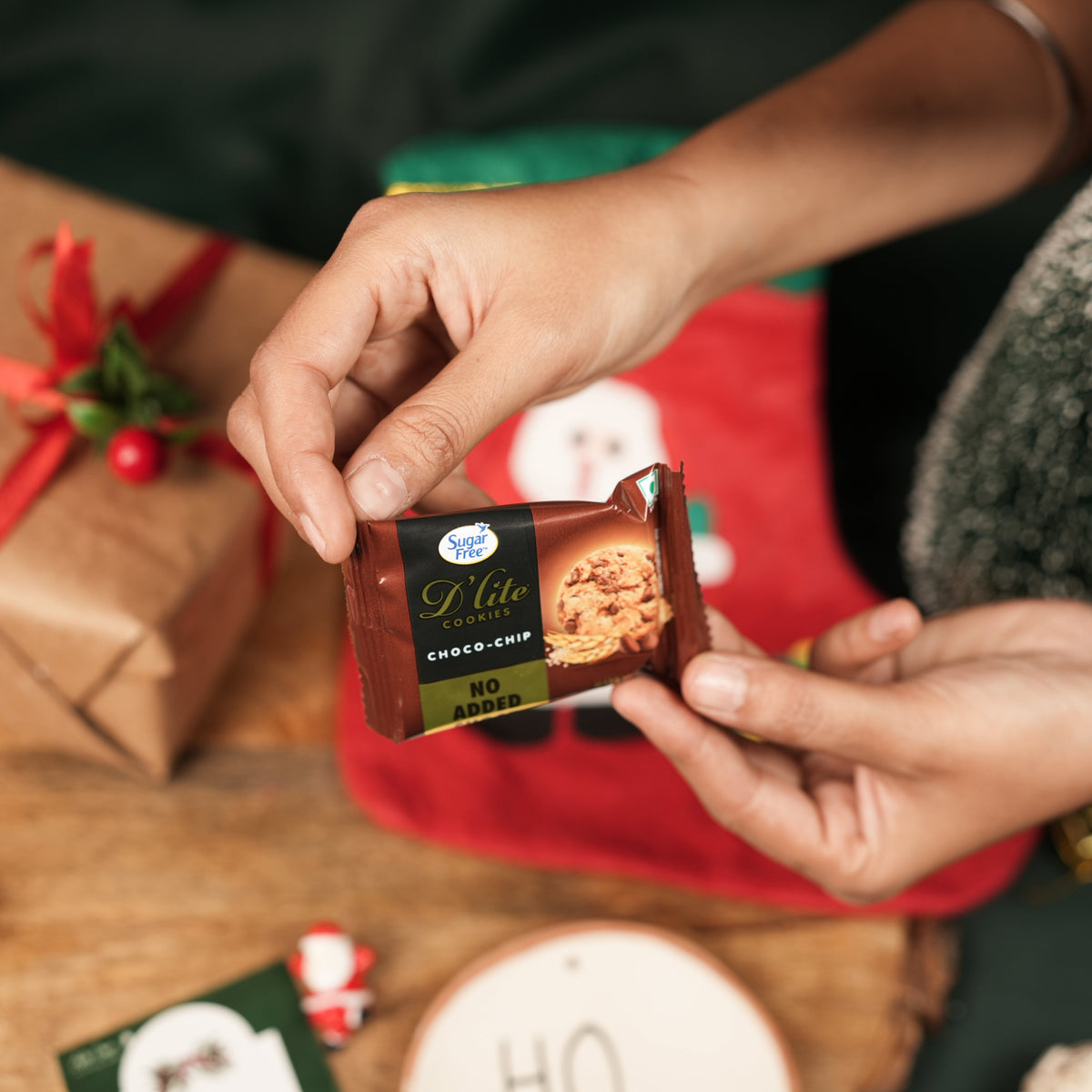 Santa’s Holiday Sock Surprise - https://artecasa.in/