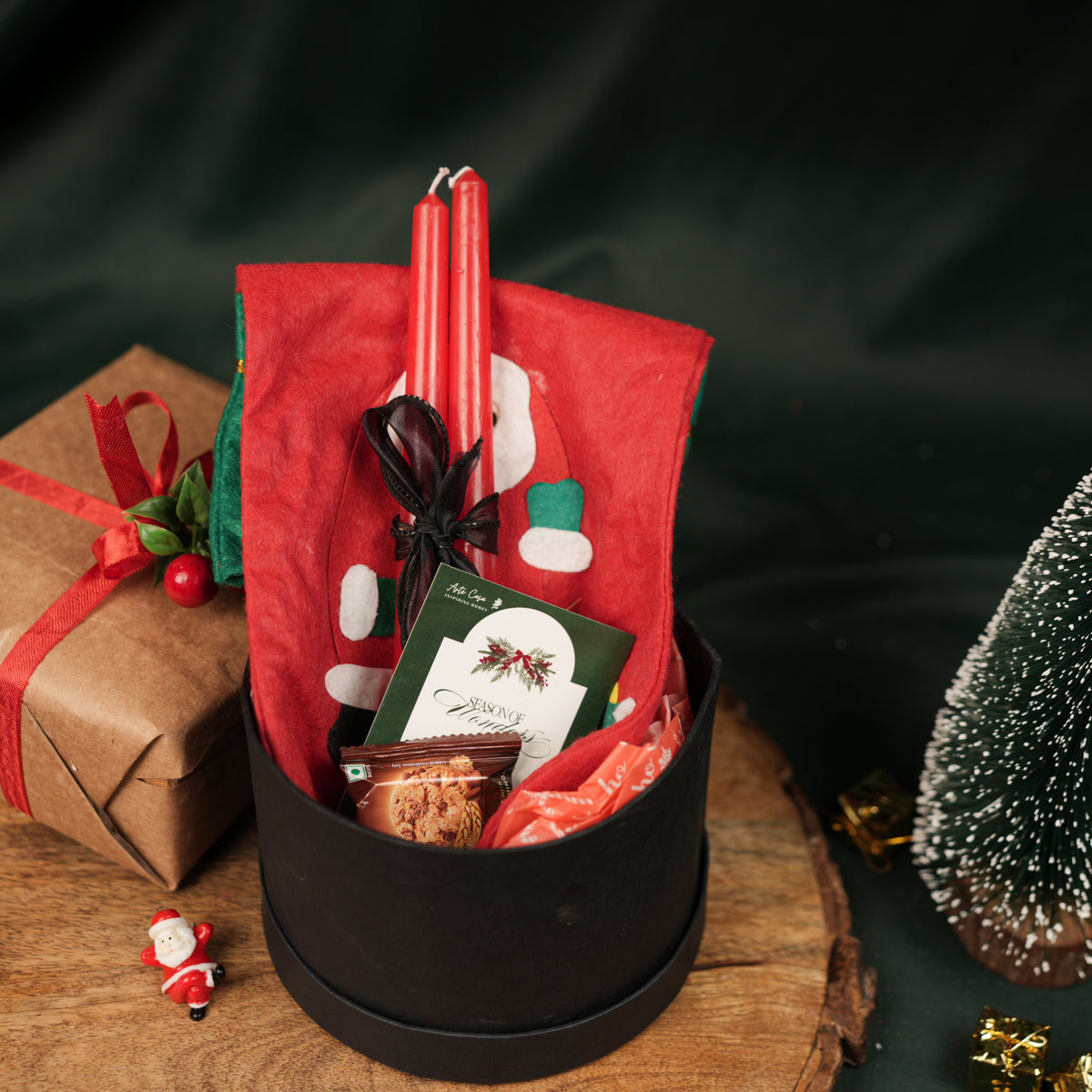 Santa’s Holiday Sock Surprise - https://artecasa.in/