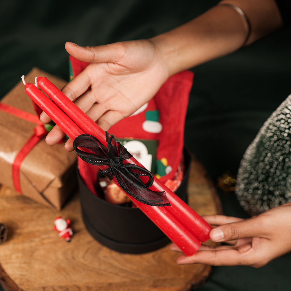Santa’s Holiday Sock Surprise - https://artecasa.in/