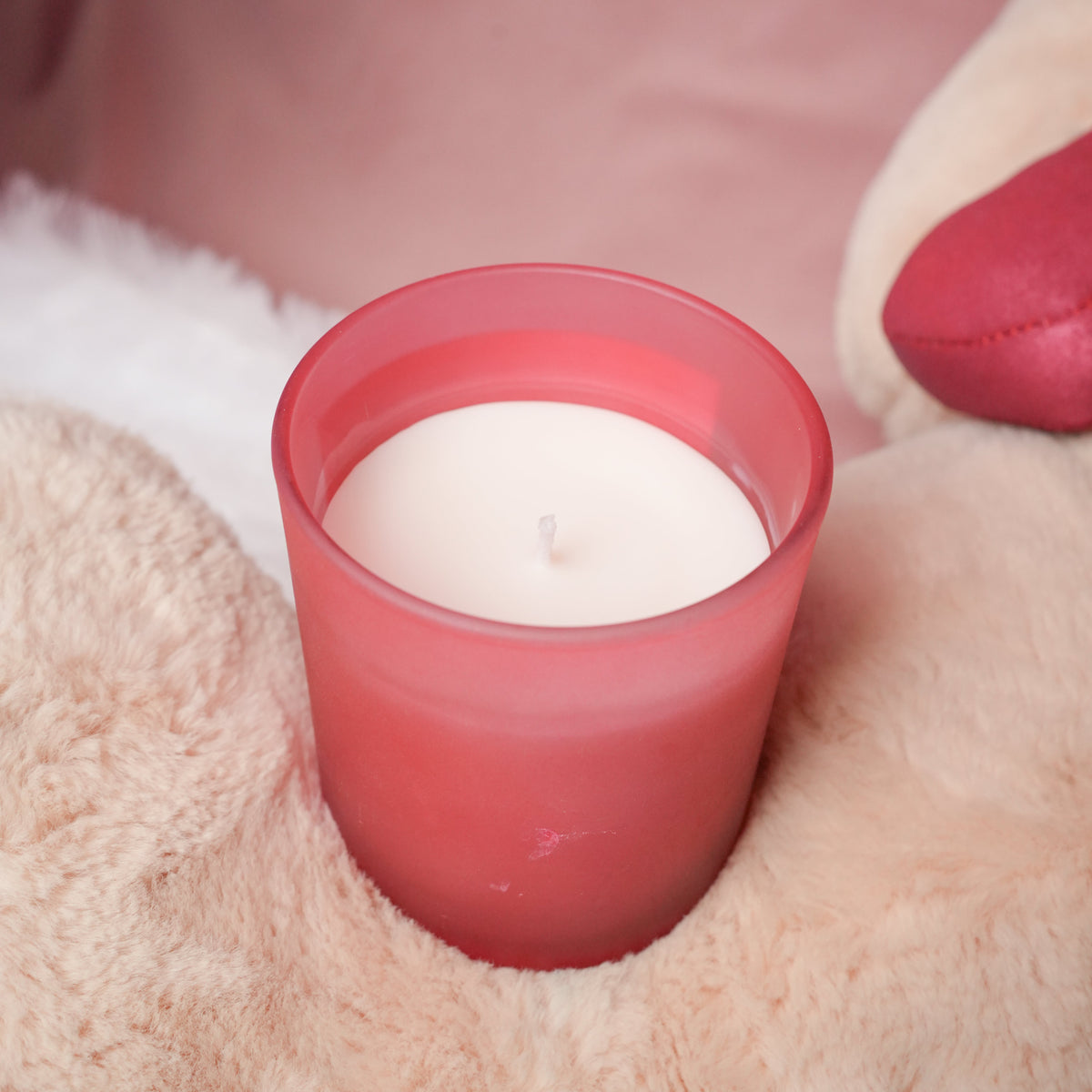 Velvet Ember Candle – Luxury Red Glass Candle | Artecasa - https://artecasa.in/