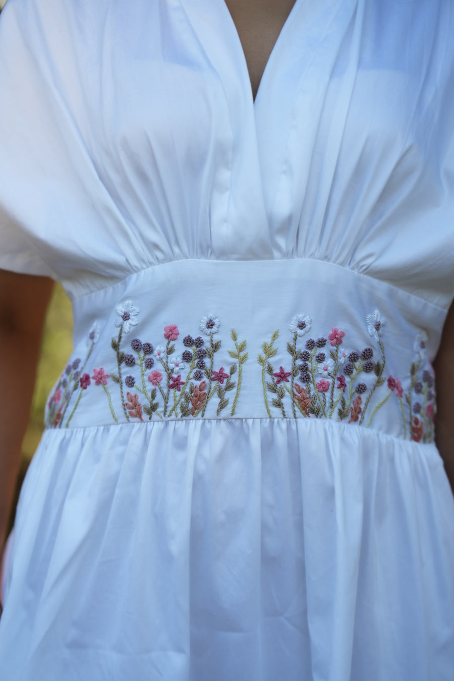 Eknoor Hand-Embroidered Midi Dress – hand-embroidered 100% cotton – RASRA MAI