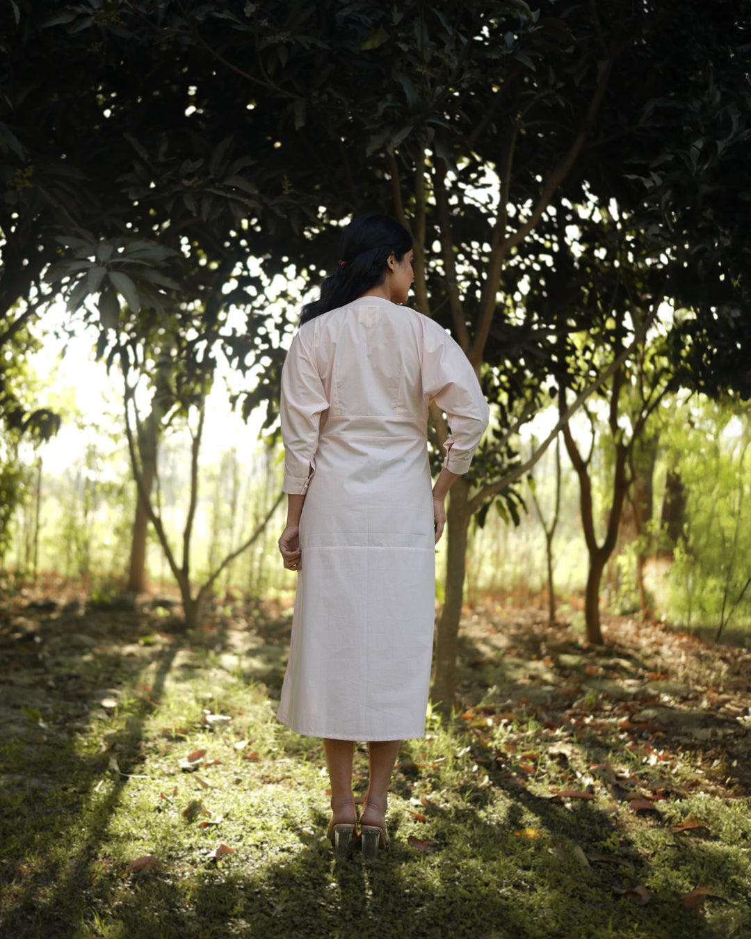 Isshani Hand-Embroidered Midi Dress – hand-embroidered 100% cotton – RASRA MAI