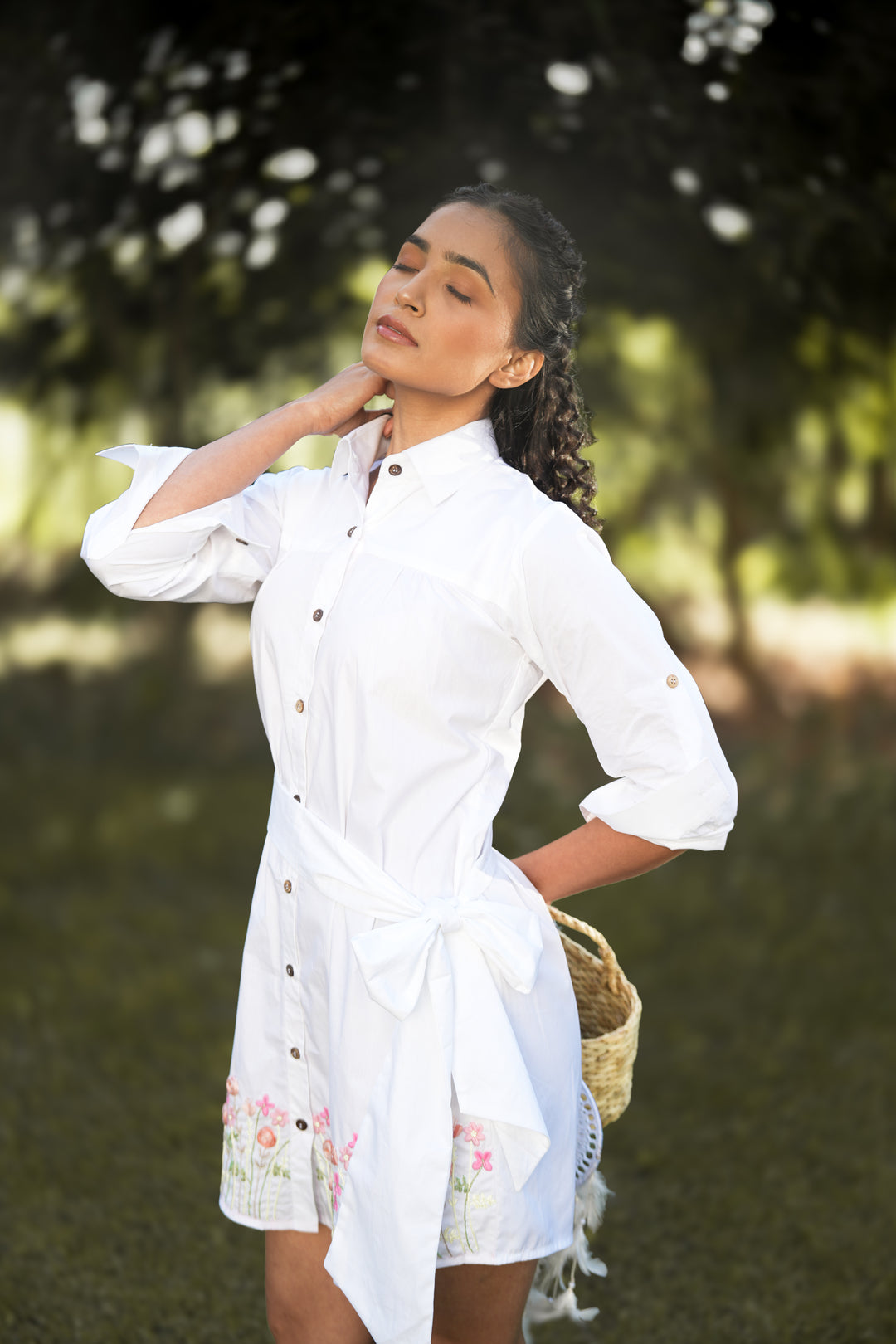 Vihani Hand-Embroidered Short Dress – hand-embroidered 100% cotton – RASRA MAI