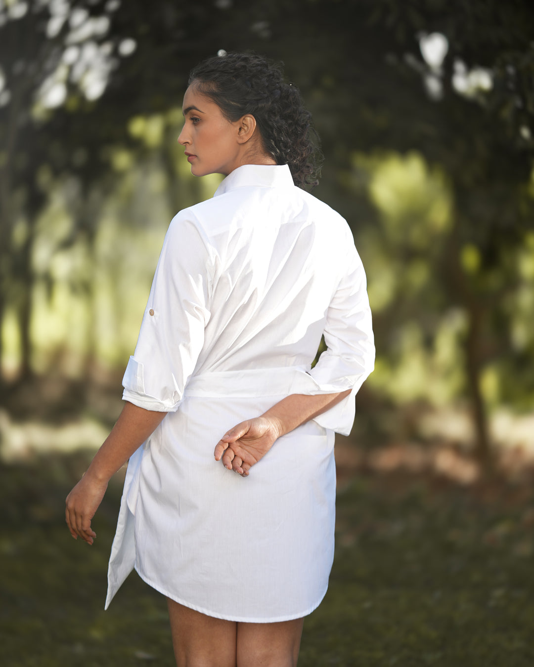 Vihani Hand-Embroidered Short Dress – hand-embroidered 100% cotton – RASRA MAI