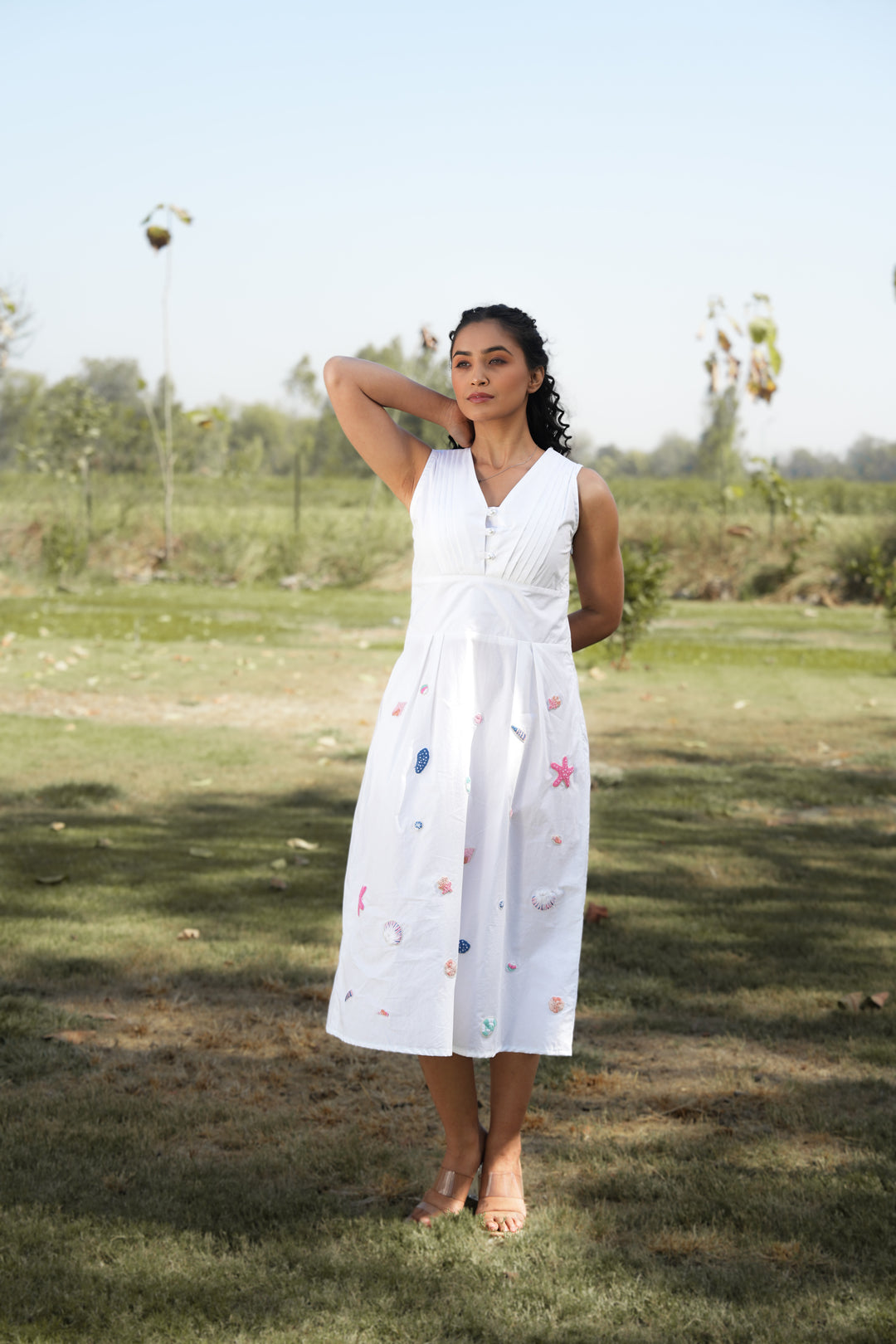 Rreet Hand-Embroidered Midi Dress – hand-embroidered 100% cotton – RASRA MAI
