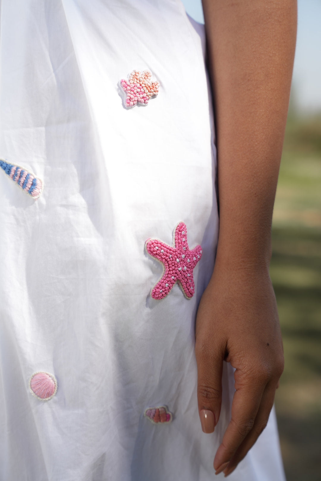 Rreet Hand-Embroidered Midi Dress – hand-embroidered 100% cotton – RASRA MAI