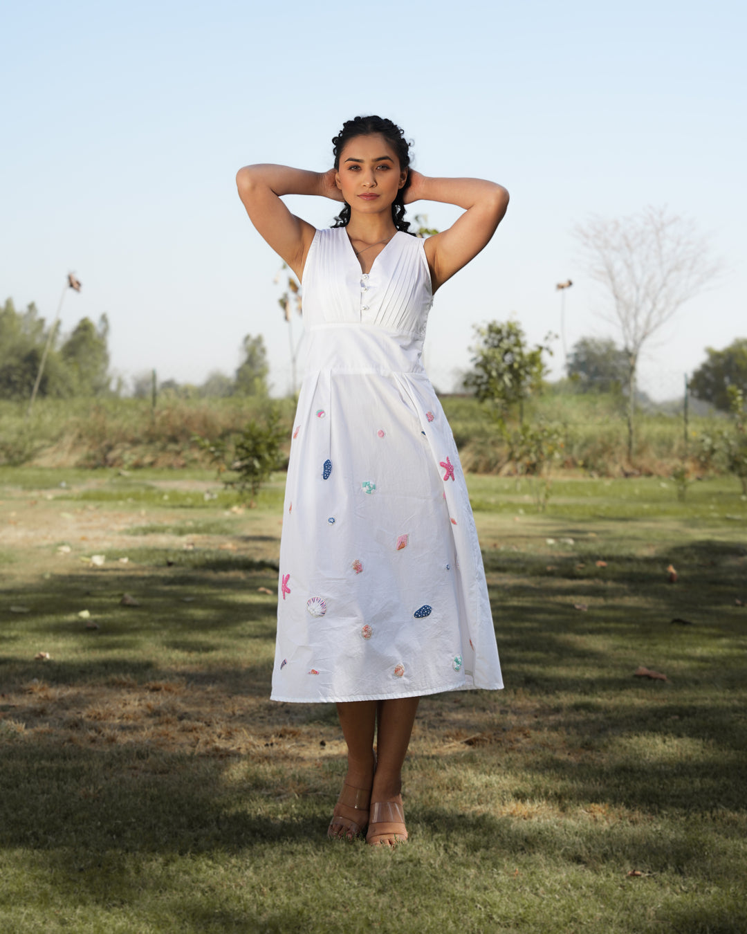 Rreet Hand-Embroidered Midi Dress – hand-embroidered 100% cotton – RASRA MAI