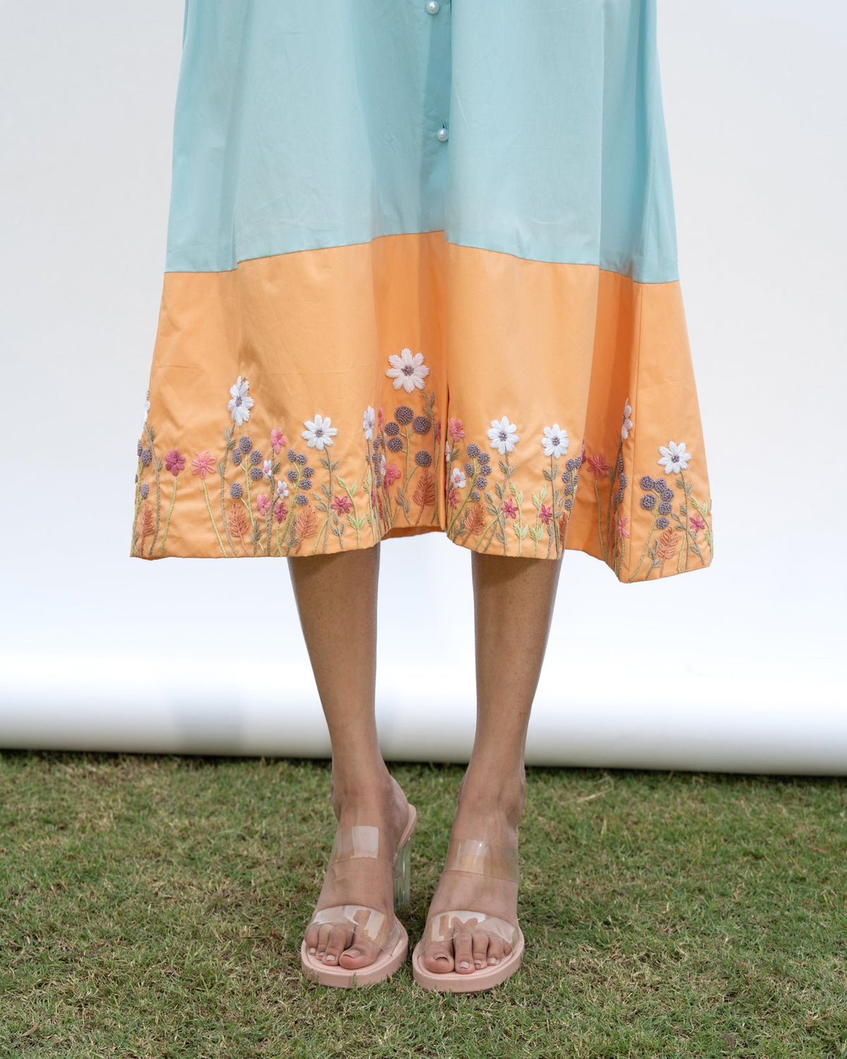 Vrinda Hand-Embroidered Midi Dress – hand-embroidered 100% cotton – RASRA MAI