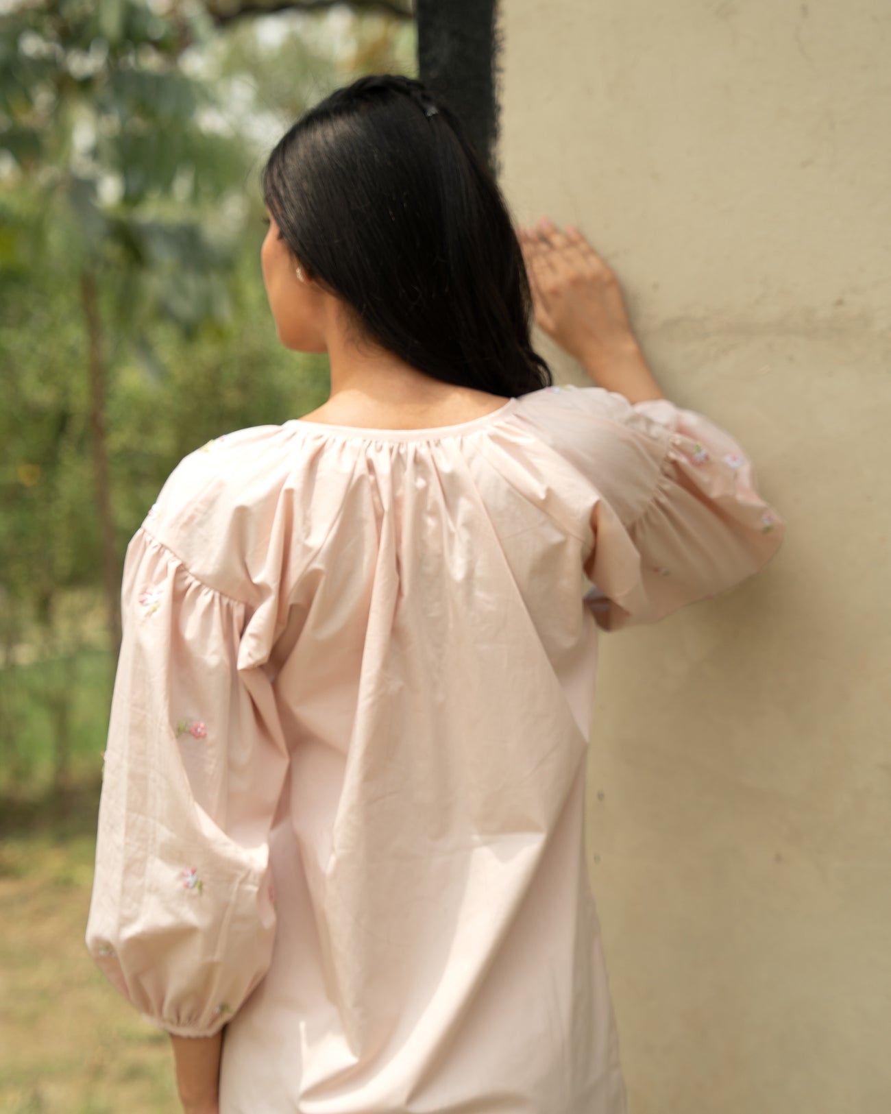 Tarra Hand-Embroidered Short Dress – hand-embroidered 100% cotton – RASRA MAI
