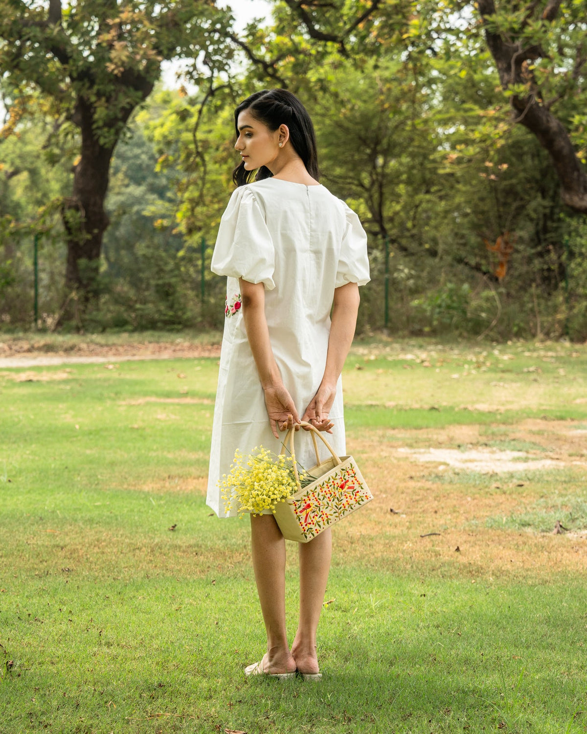 Sayli Hand-Embroidered Short Dress – hand-embroidered 100% cotton – RASRA MAI