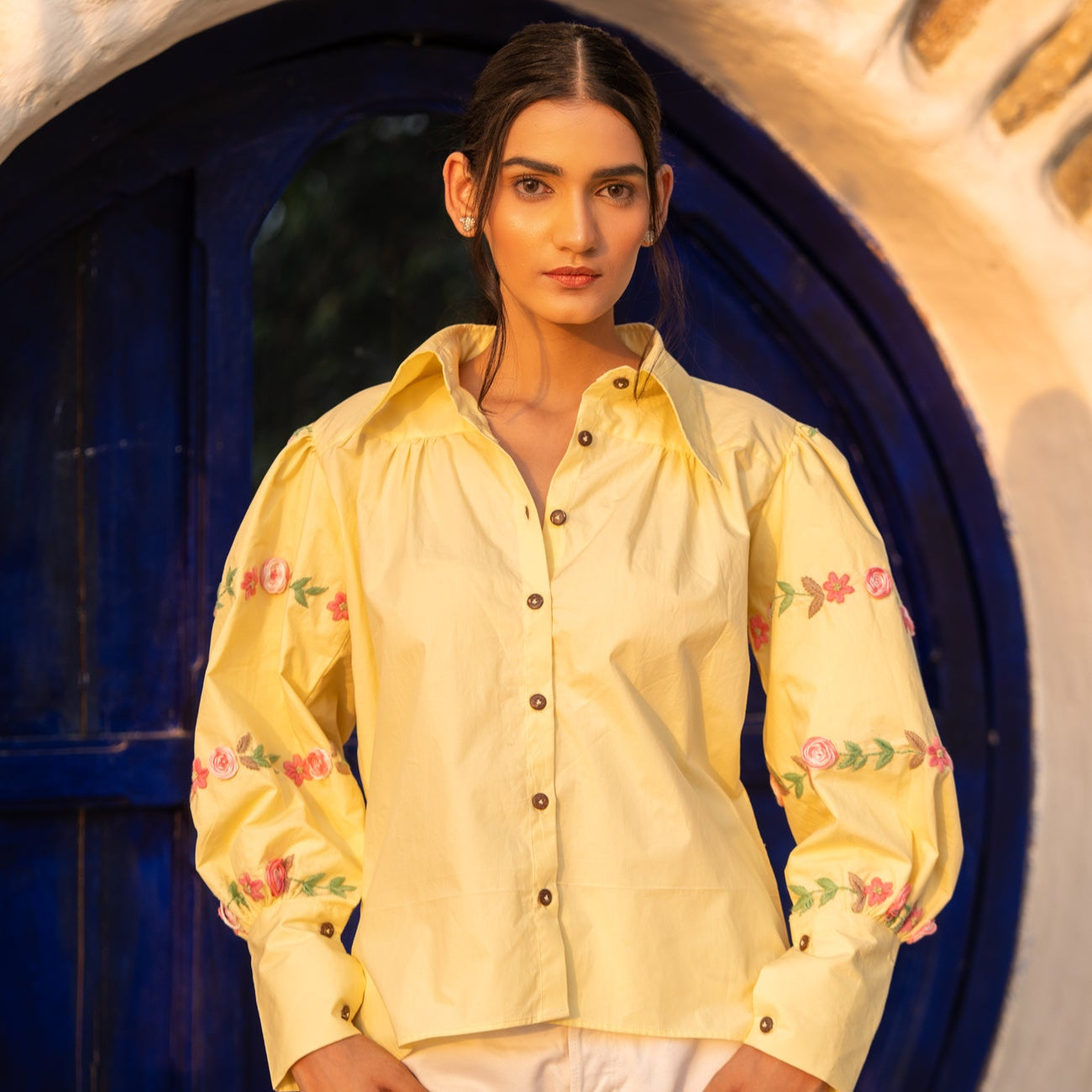 Deviinaa Hand-Embroidered Shirt – hand-embroidered 100% cotton – RASRA MAI