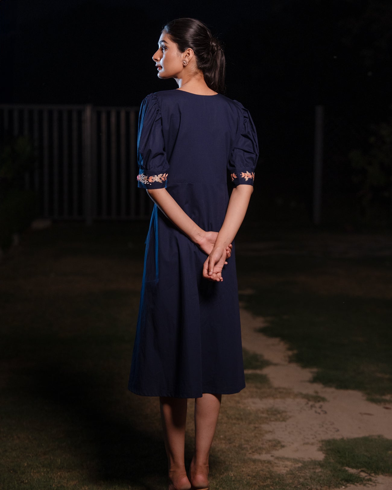 Meha Hand-Embroidered Midi Dress – hand-embroidered 100% cotton – RASRA MAI