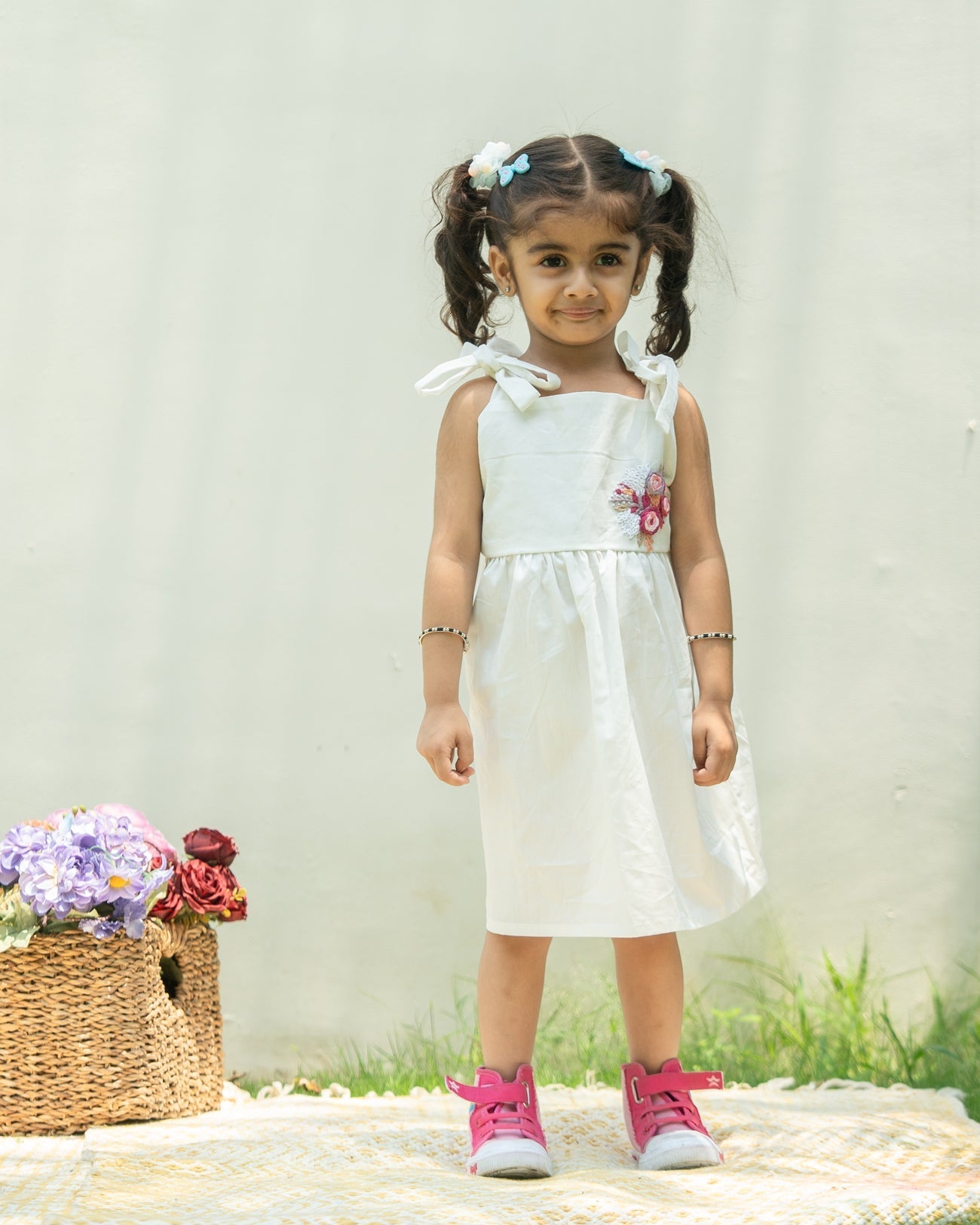 Eila Hand-Embroidered Dress – hand-embroidered 100% cotton – RASRA MAI