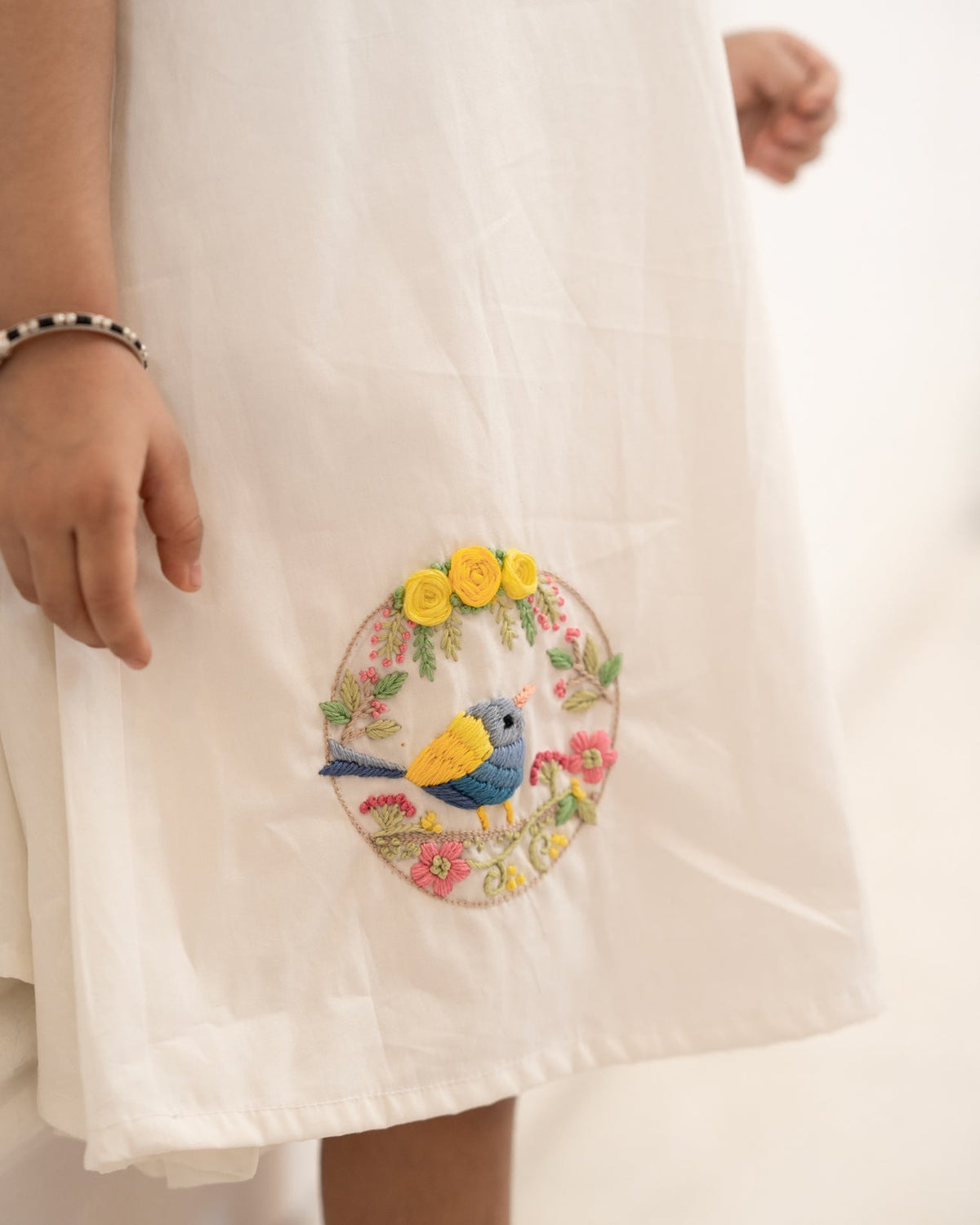 Baani Hand-Embroidered Dress – hand-embroidered 100% cotton – RASRA MAI
