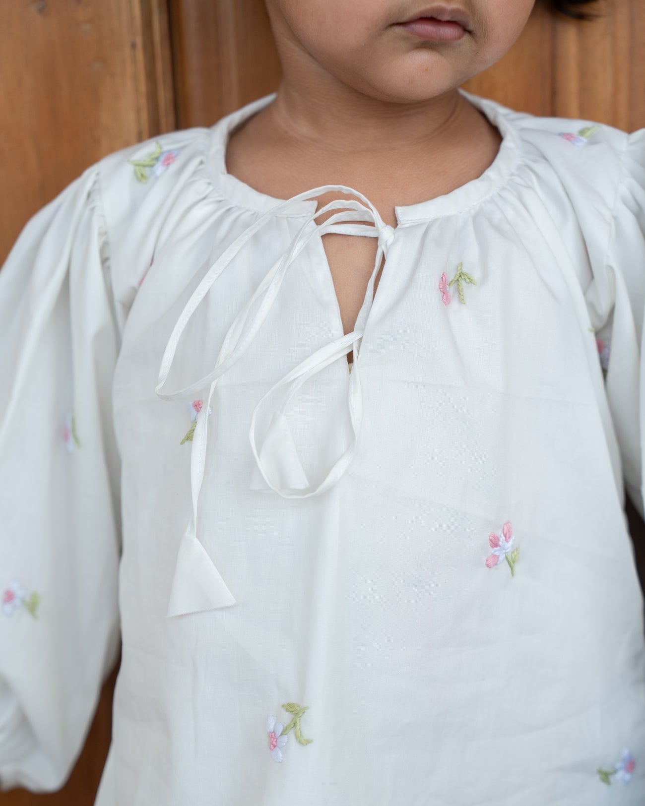 Kiara Hand-Embroidered Dress – hand-embroidered 100% cotton – RASRA MAI