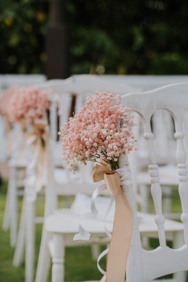 Pastel Pink baby breaths - https://artecasa.in/