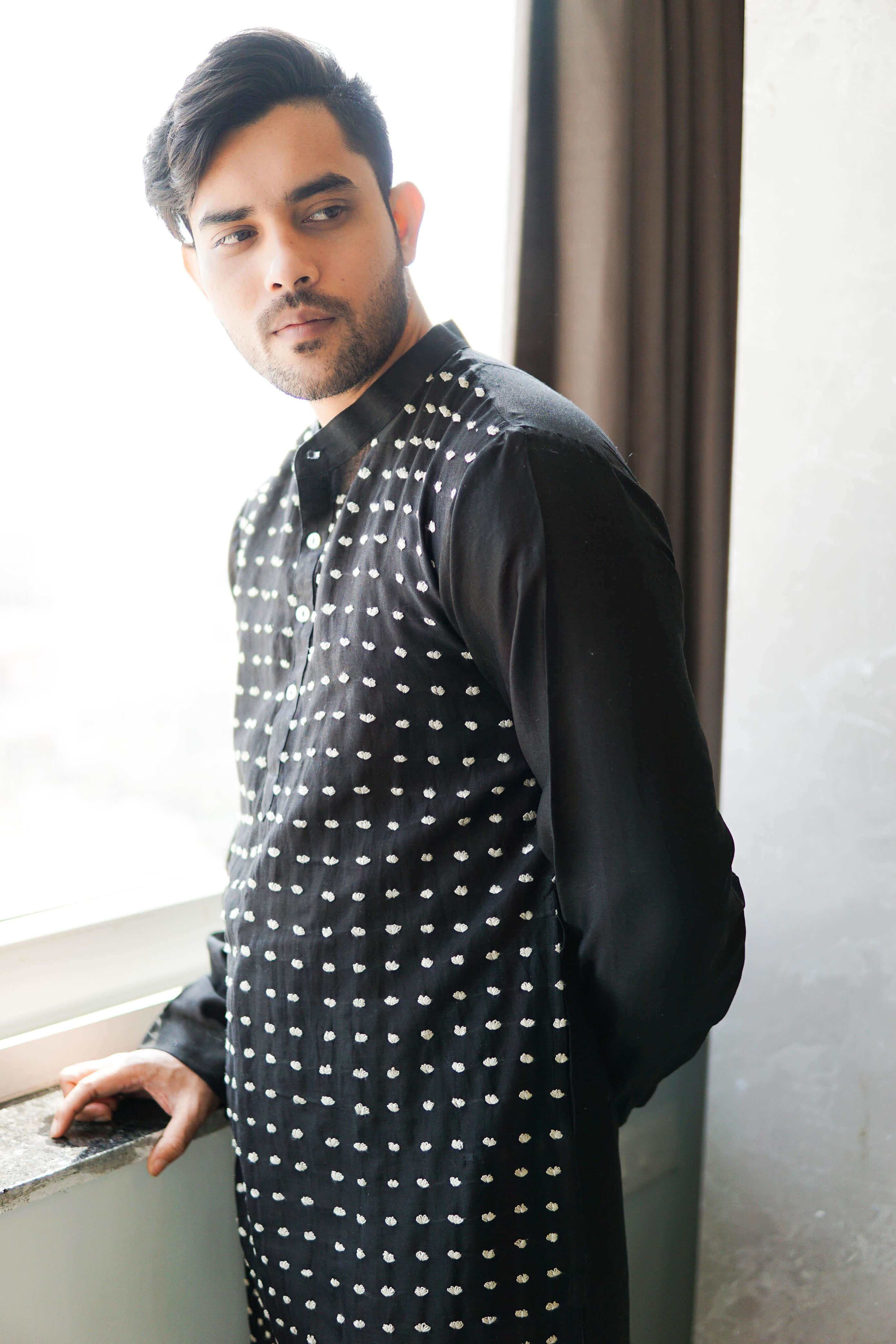 Anantha-Men's Chanderi Hand Embroidered Straight Kurta-bihart