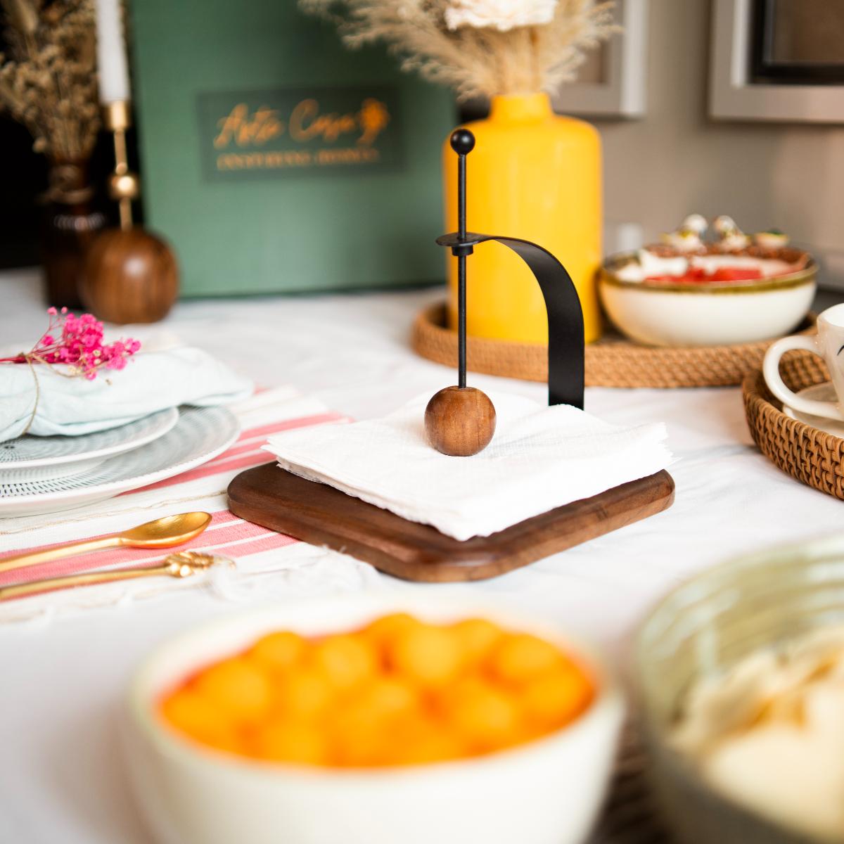 Warmth of wood tissue holder - https://artecasa.in/