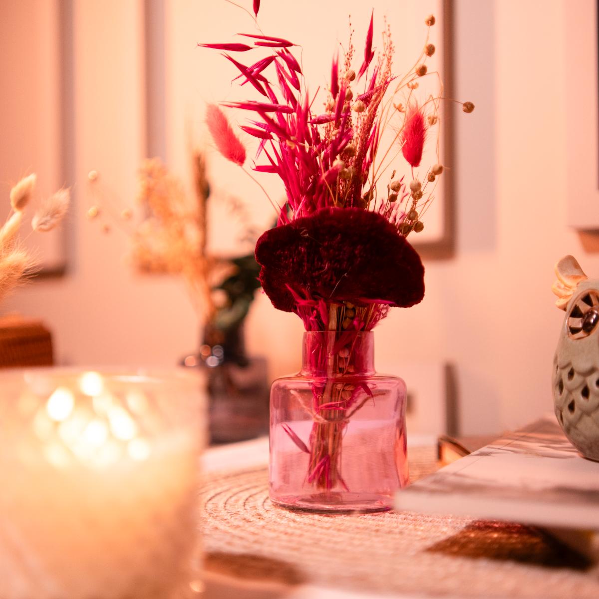 petal pink charm vase with bunch - https://artecasa.in/