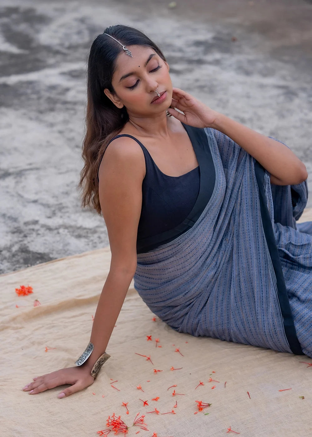 Handloom Grey Pure Cotton Jamdani Saree with Black Border