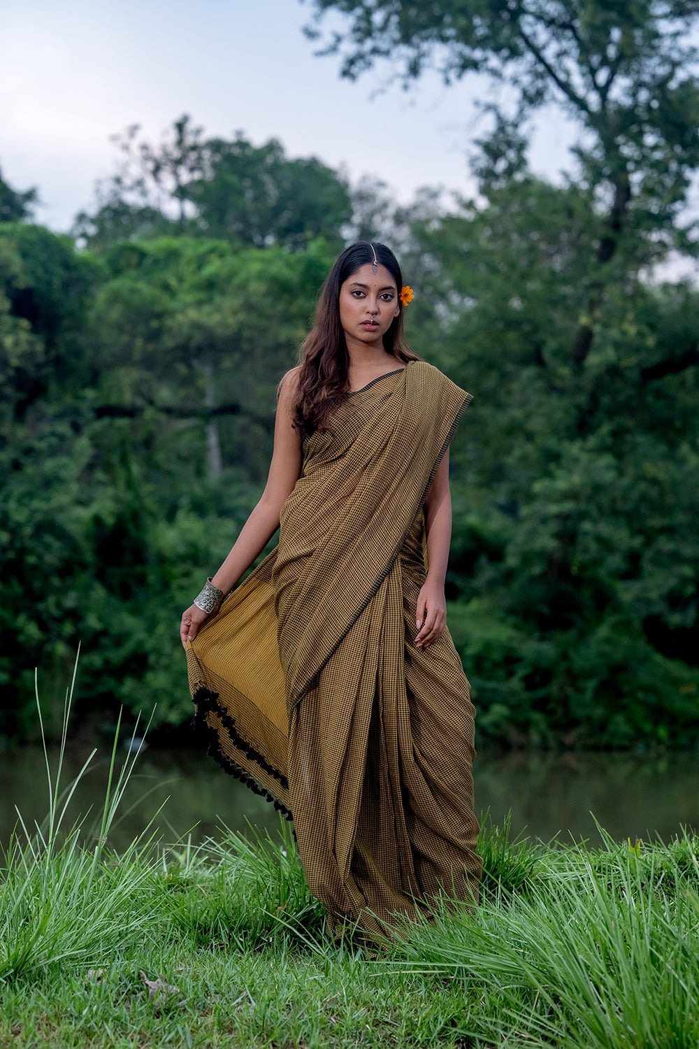 Handloom Olive Green Check Mul Cotton Saree-Sutra Art of Clothing